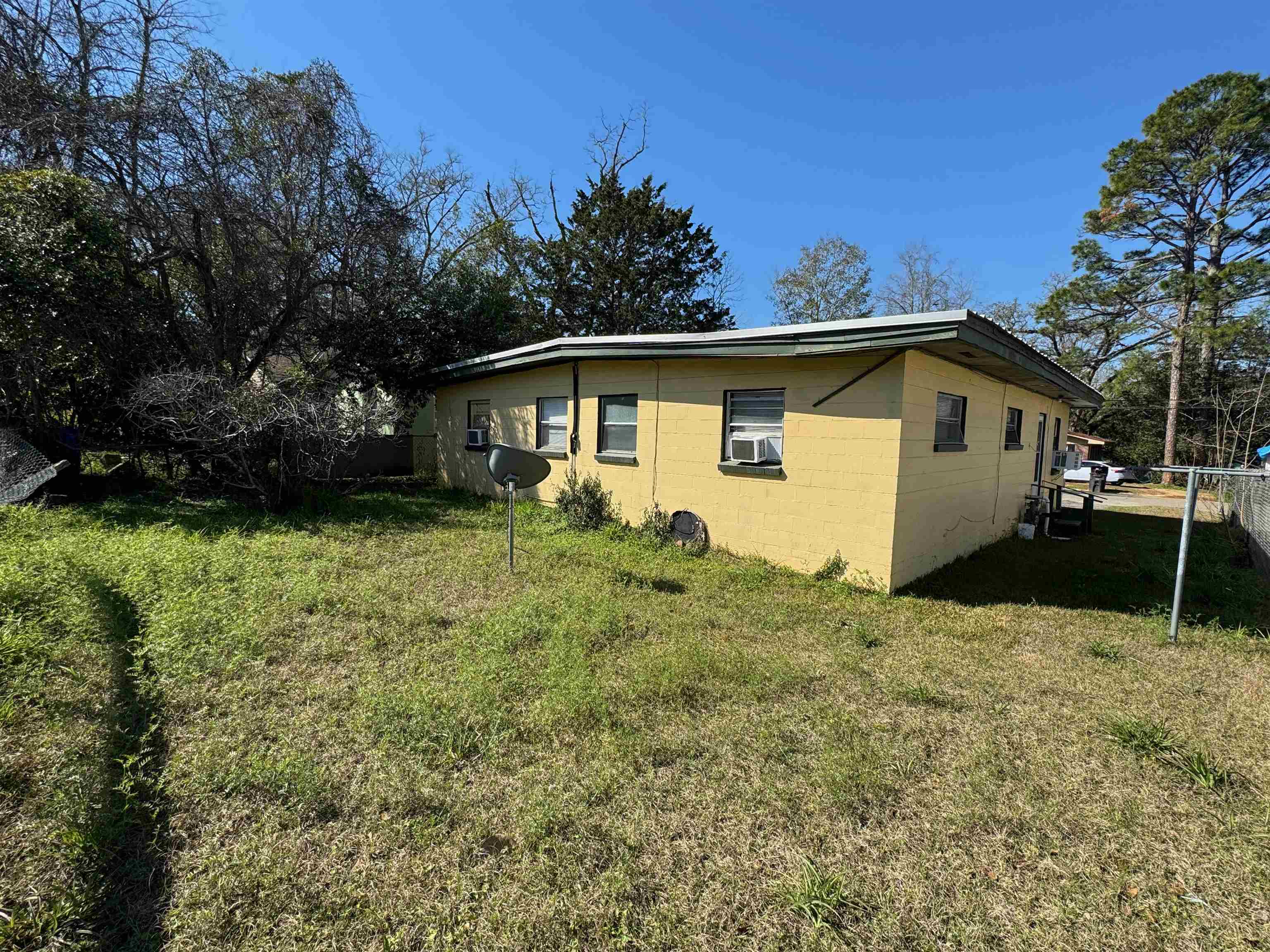 2137 Keith St,TALLAHASSEE,Florida 32310,5 Bedrooms Bedrooms,1 BathroomBathrooms,Multi-family,Keith St,368861
