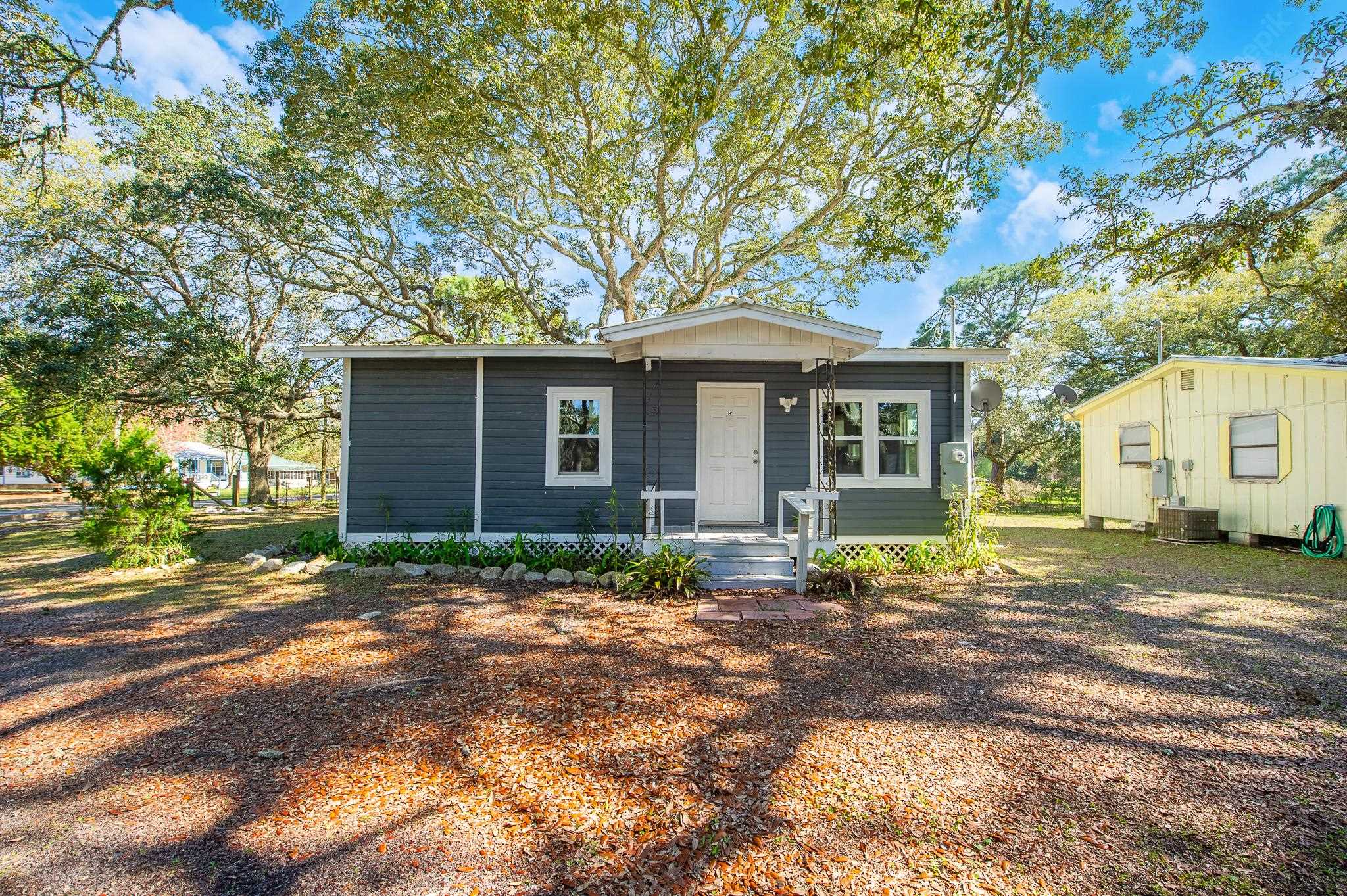 496 Avenue A,EAST POINT,Florida 32328,6 Bedrooms Bedrooms,1 BathroomBathrooms,Multi-family,Avenue A,369779