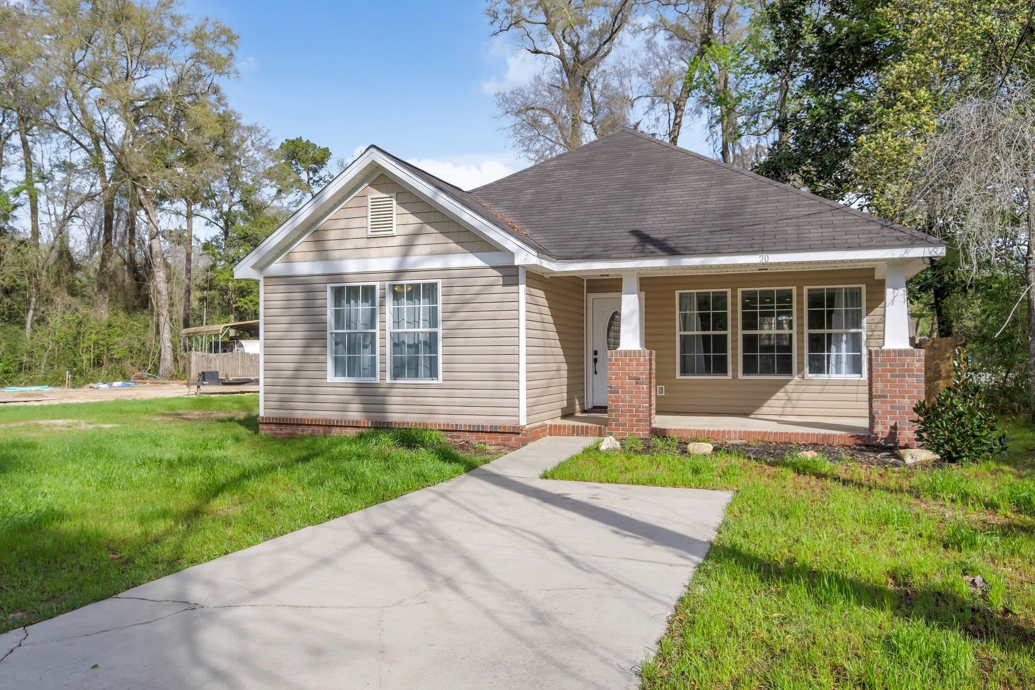 20 Comanche Trail,CRAWFORDVILLE,Florida 32327,3 Bedrooms Bedrooms,2 BathroomsBathrooms,Detached single family,20 Comanche Trail,369618