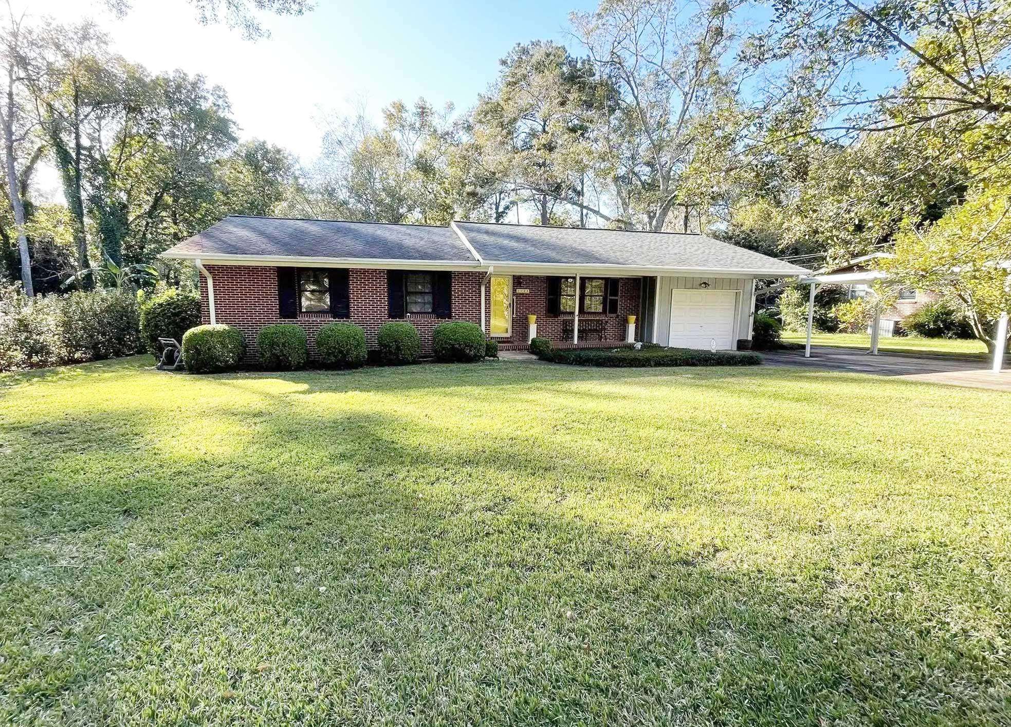 2124 Atchena Nene,TALLAHASSEE,Florida 32301,3 Bedrooms Bedrooms,2 BathroomsBathrooms,Detached single family,2124 Atchena Nene,365174