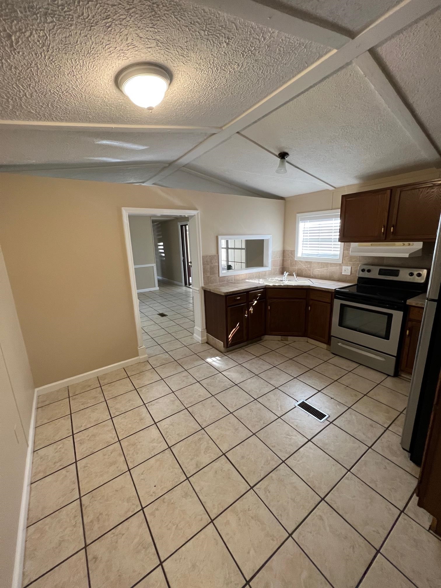 1102 Appleyard Drive,TALLAHASSEE,Florida 32304,3 Bedrooms Bedrooms,2 BathroomsBathrooms,Manuf/mobile home,1102 Appleyard Drive,368655