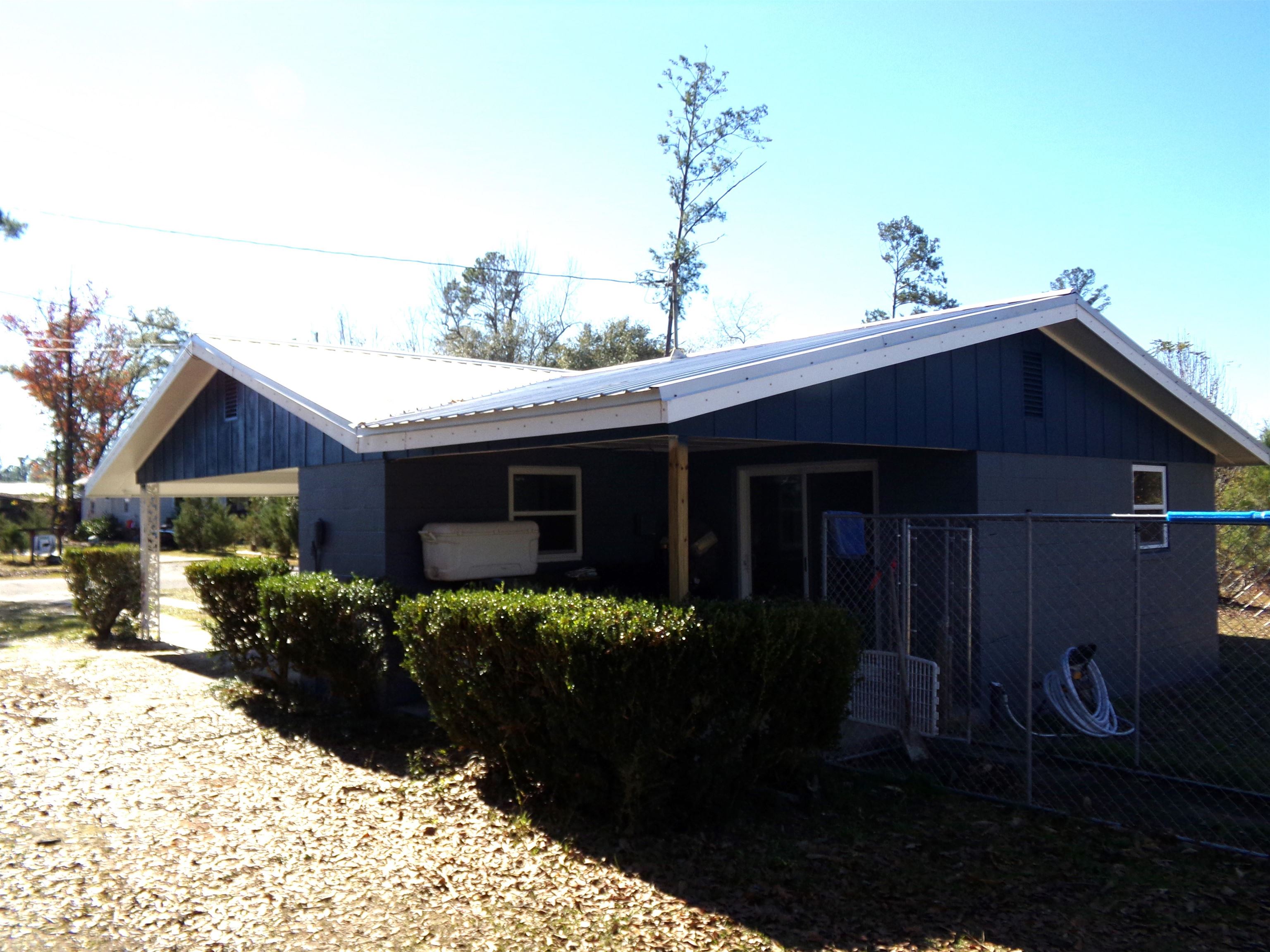 20522 SE Iola Avenue,BLOUNTSTOWN,Florida 32424,2 Bedrooms Bedrooms,1 BathroomBathrooms,Detached single family,20522 SE Iola Avenue,367058