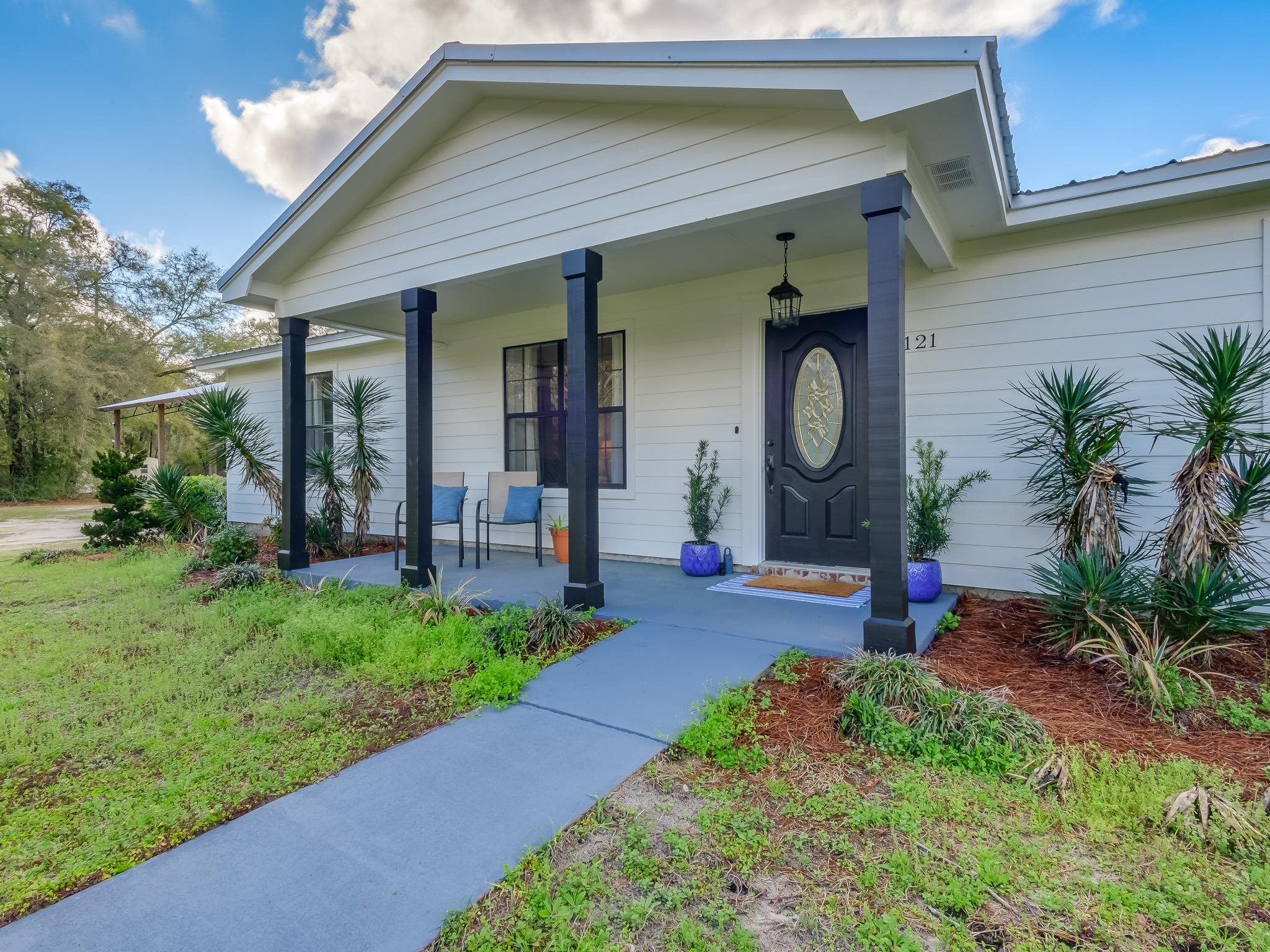 121 S Windsong Circle,CRAWFORDVILLE,Florida 32327,3 Bedrooms Bedrooms,2 BathroomsBathrooms,Detached single family,121 S Windsong Circle,369189