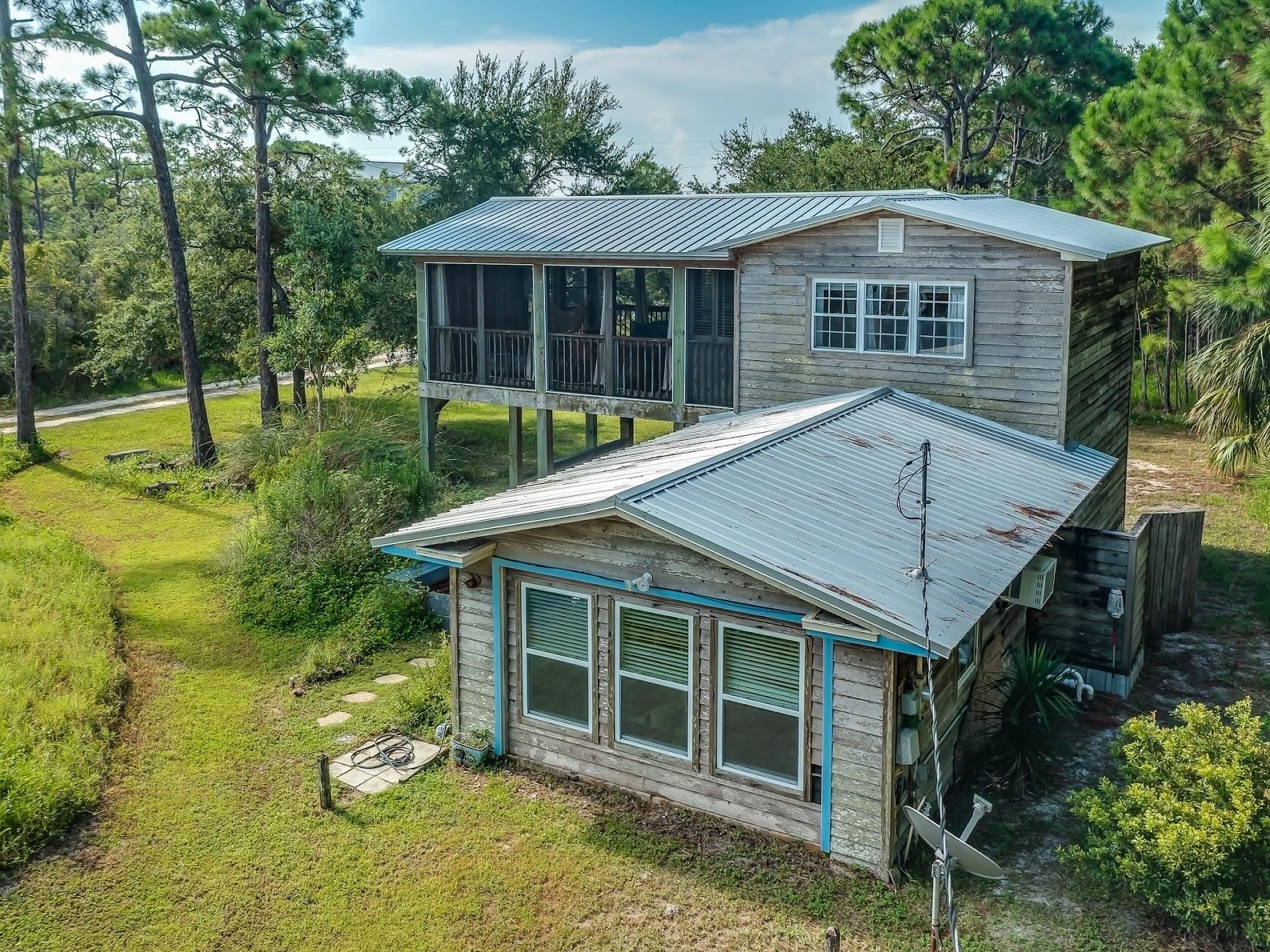 16 Pelican Street,ALLIGATOR POINT,Florida 32346,2 Bedrooms Bedrooms,1 BathroomBathrooms,Detached single family,16 Pelican Street,368075