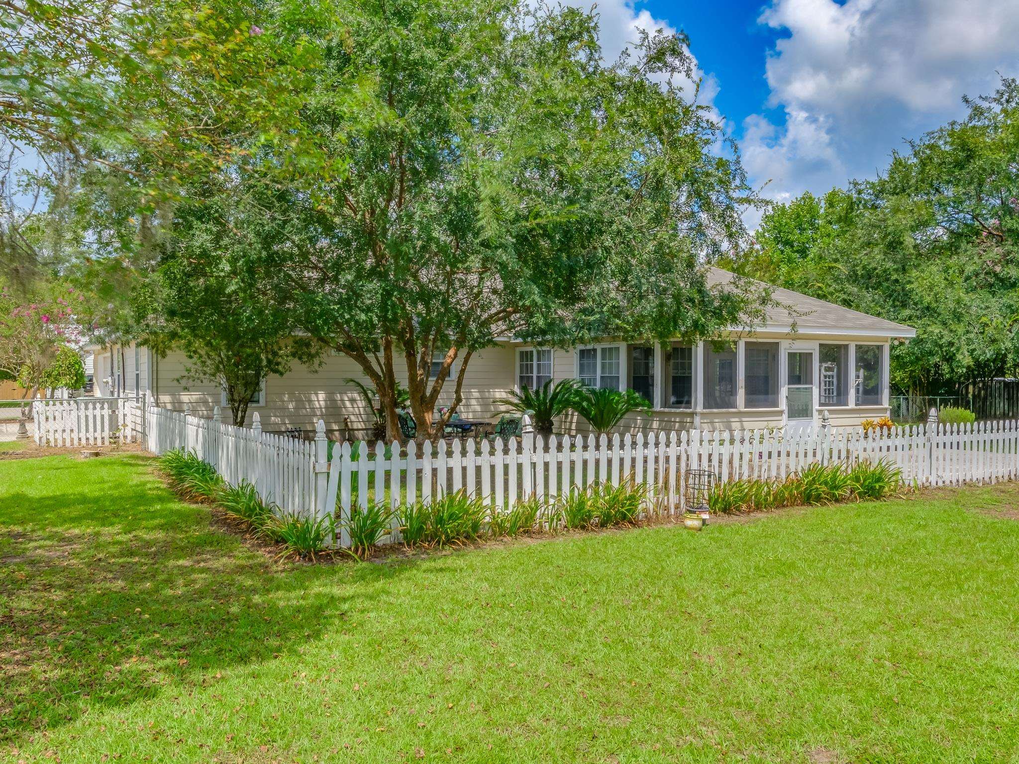 9 Crested Eagle Drive,CRAWFORDVILLE,Florida 32327,3 Bedrooms Bedrooms,2 BathroomsBathrooms,Detached single family,9 Crested Eagle Drive,362023