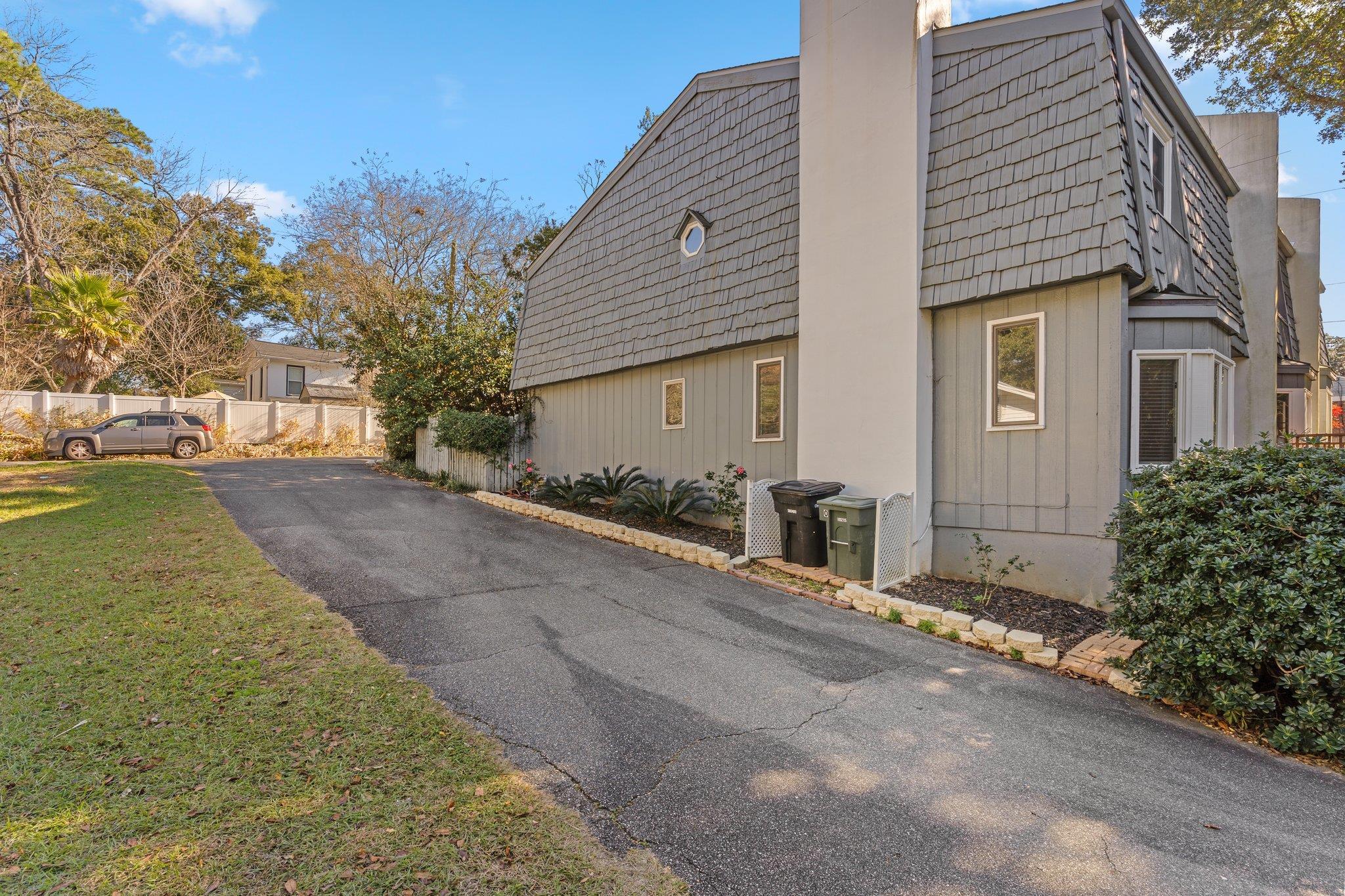 133 Oak Street,TALLAHASSEE,Florida 32301,2 Bedrooms Bedrooms,2 BathroomsBathrooms,Townhouse,133 Oak Street,368806