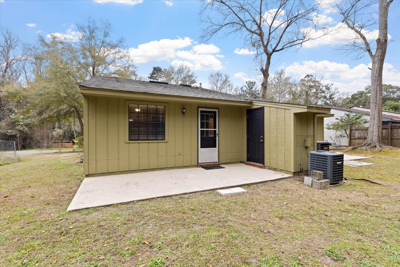 2208 Victory Garden Lane,TALLAHASSEE,Florida 32301,2 Bedrooms Bedrooms,1 BathroomBathrooms,Townhouse,2208 Victory Garden Lane,369291