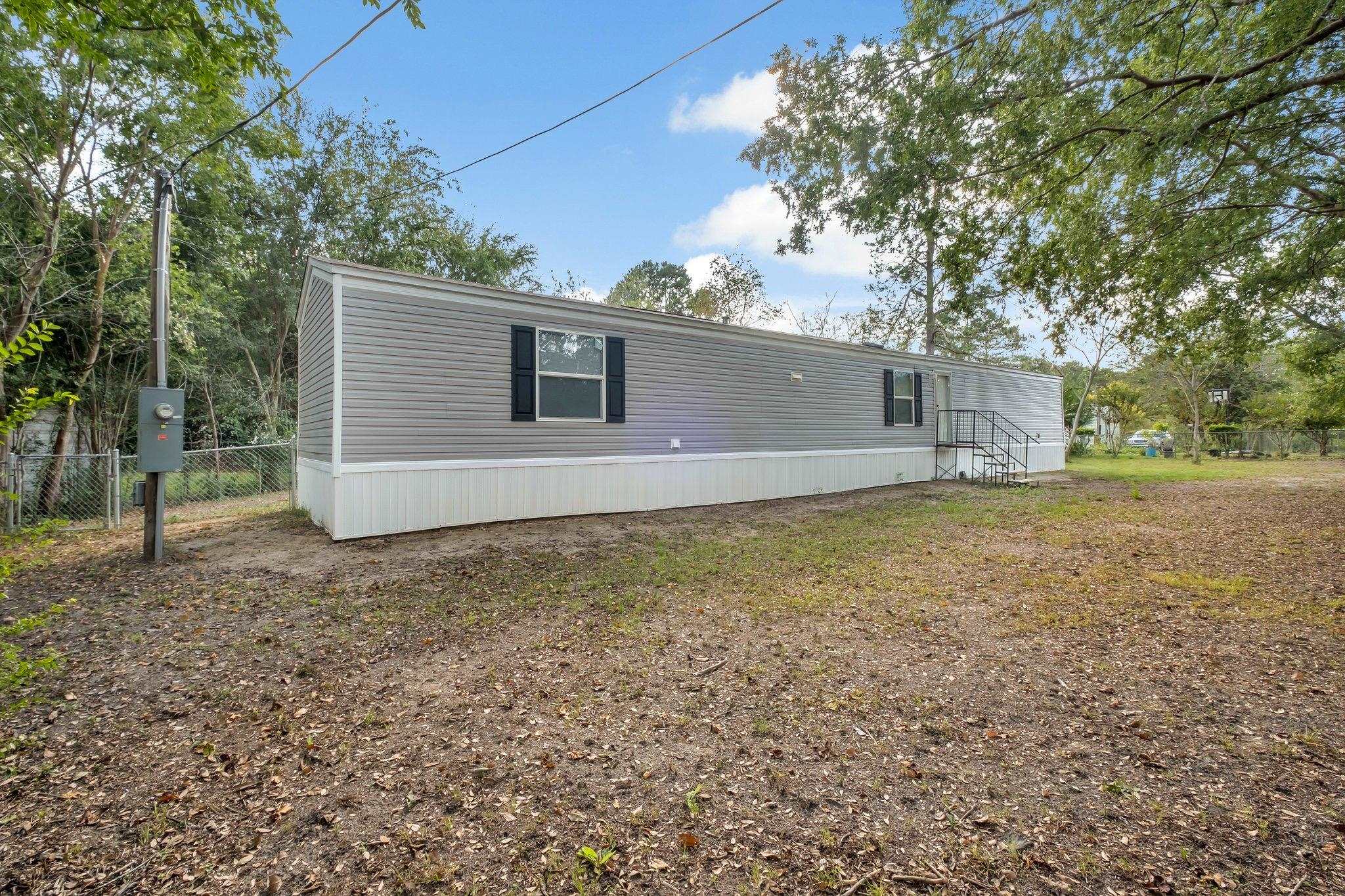 5055 CRYSTAL BROOK Lane,TALLAHASSEE,Florida 32303,3 Bedrooms Bedrooms,2 BathroomsBathrooms,Manuf/mobile home,5055 CRYSTAL BROOK Lane,369302