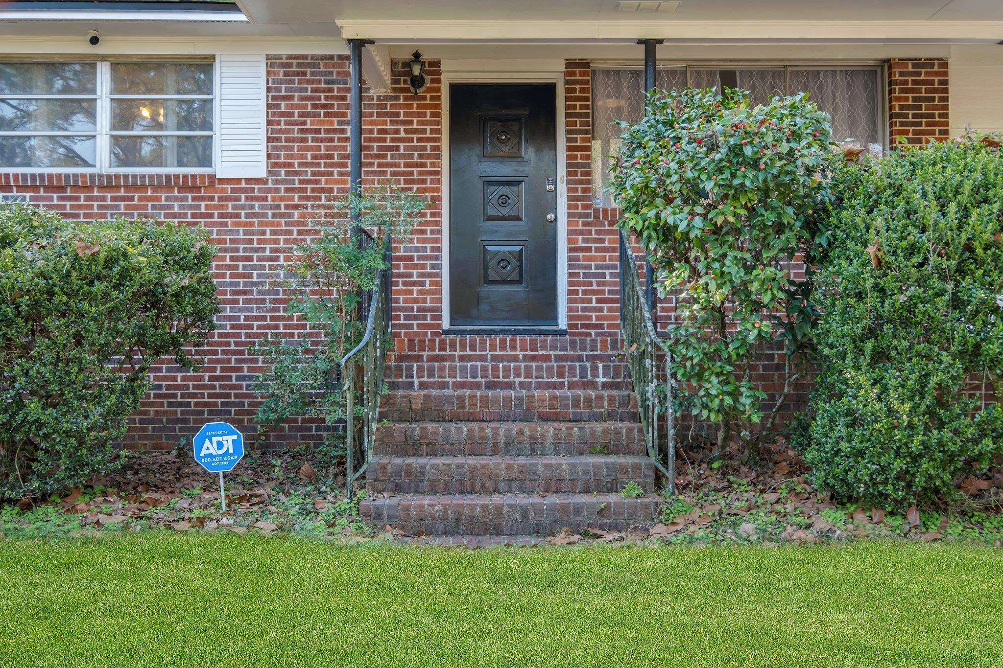 1803 Westridge Drive,TALLAHASSEE,Florida 32304,4 Bedrooms Bedrooms,2 BathroomsBathrooms,Detached single family,1803 Westridge Drive,369770