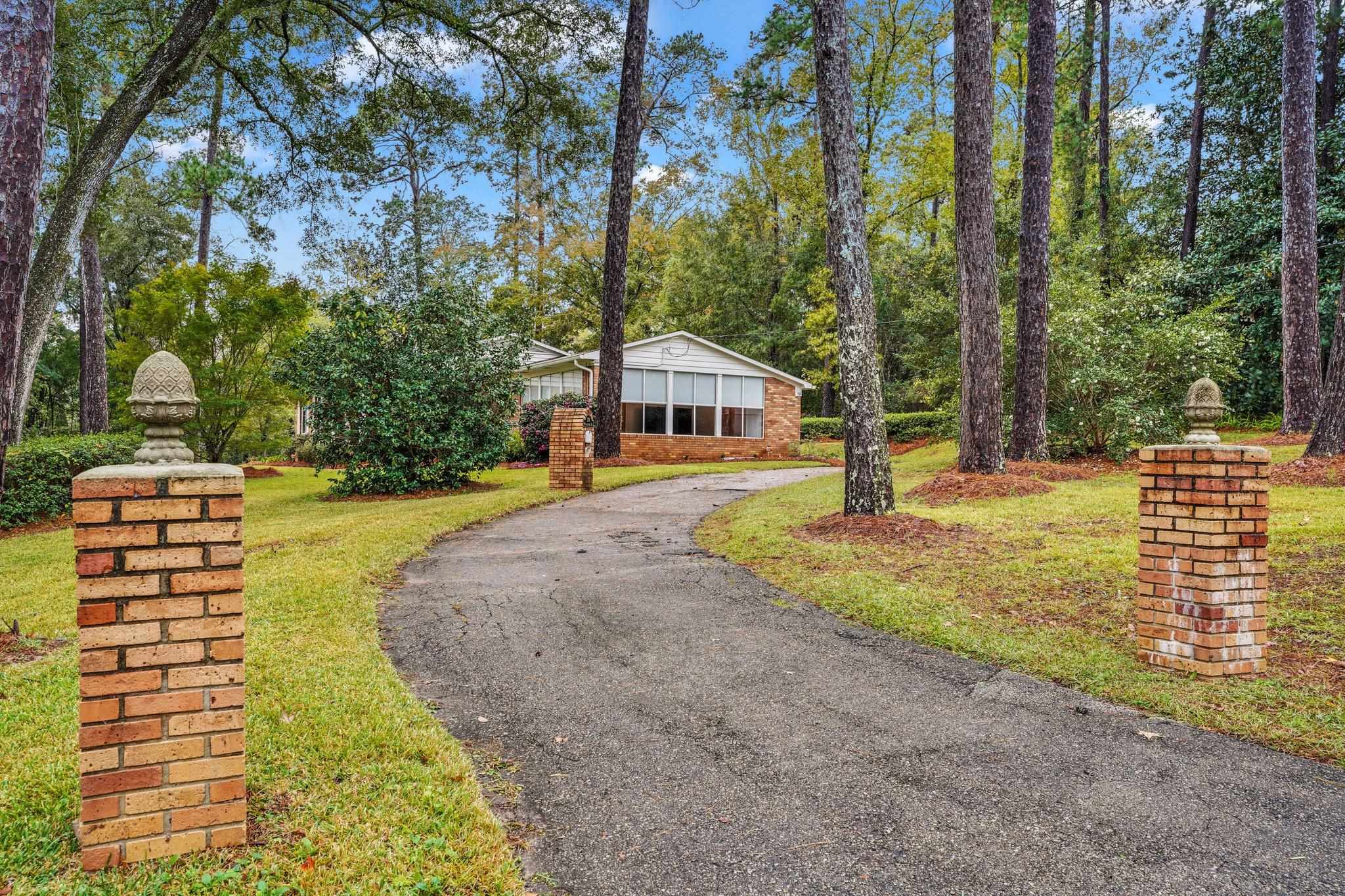 516 Middlebrooks Circle,TALLAHASSEE,Florida 32312,3 Bedrooms Bedrooms,2 BathroomsBathrooms,Detached single family,516 Middlebrooks Circle,369306