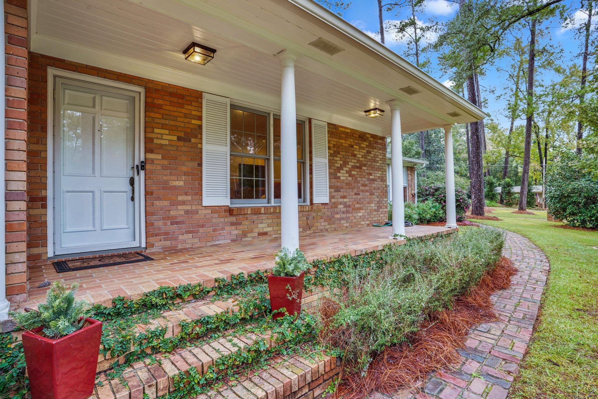 516 Middlebrooks Circle,TALLAHASSEE,Florida 32312,3 Bedrooms Bedrooms,2 BathroomsBathrooms,Detached single family,516 Middlebrooks Circle,369306