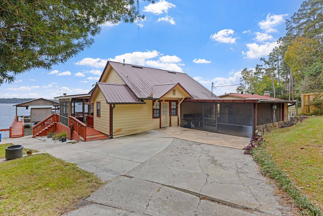 172 TALQUIN Avenue,QUINCY,Florida 32351,4 Bedrooms Bedrooms,3 BathroomsBathrooms,Detached single family,172 TALQUIN Avenue,365708