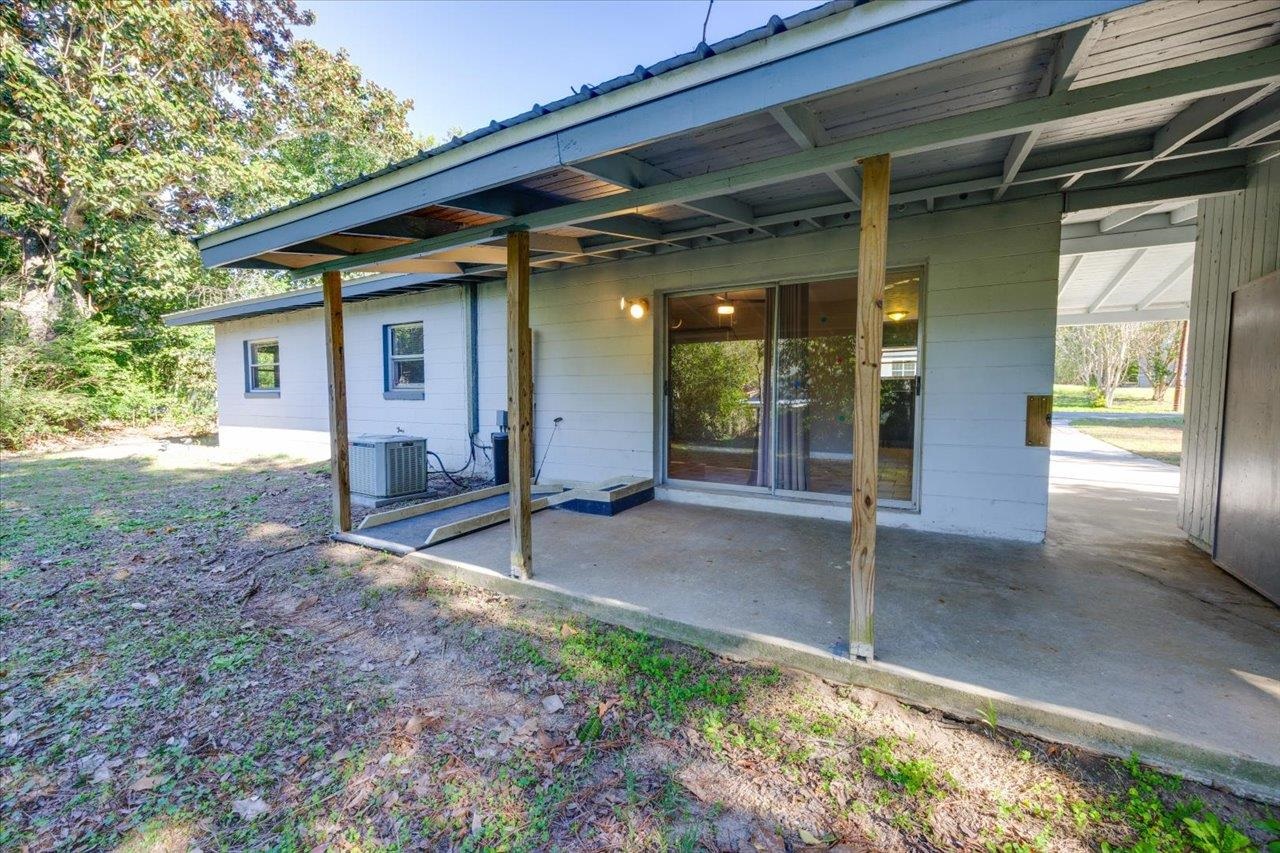 2215 Oxford Road,TALLAHASSEE,Florida 32304,3 Bedrooms Bedrooms,1 BathroomBathrooms,Detached single family,2215 Oxford Road,368289