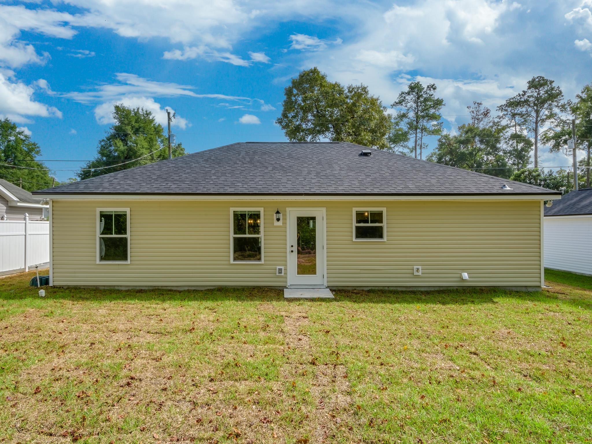 17 Duane Drive,CRAWFORDVILLE,Florida 32327,3 Bedrooms Bedrooms,2 BathroomsBathrooms,Detached single family,17 Duane Drive,368909