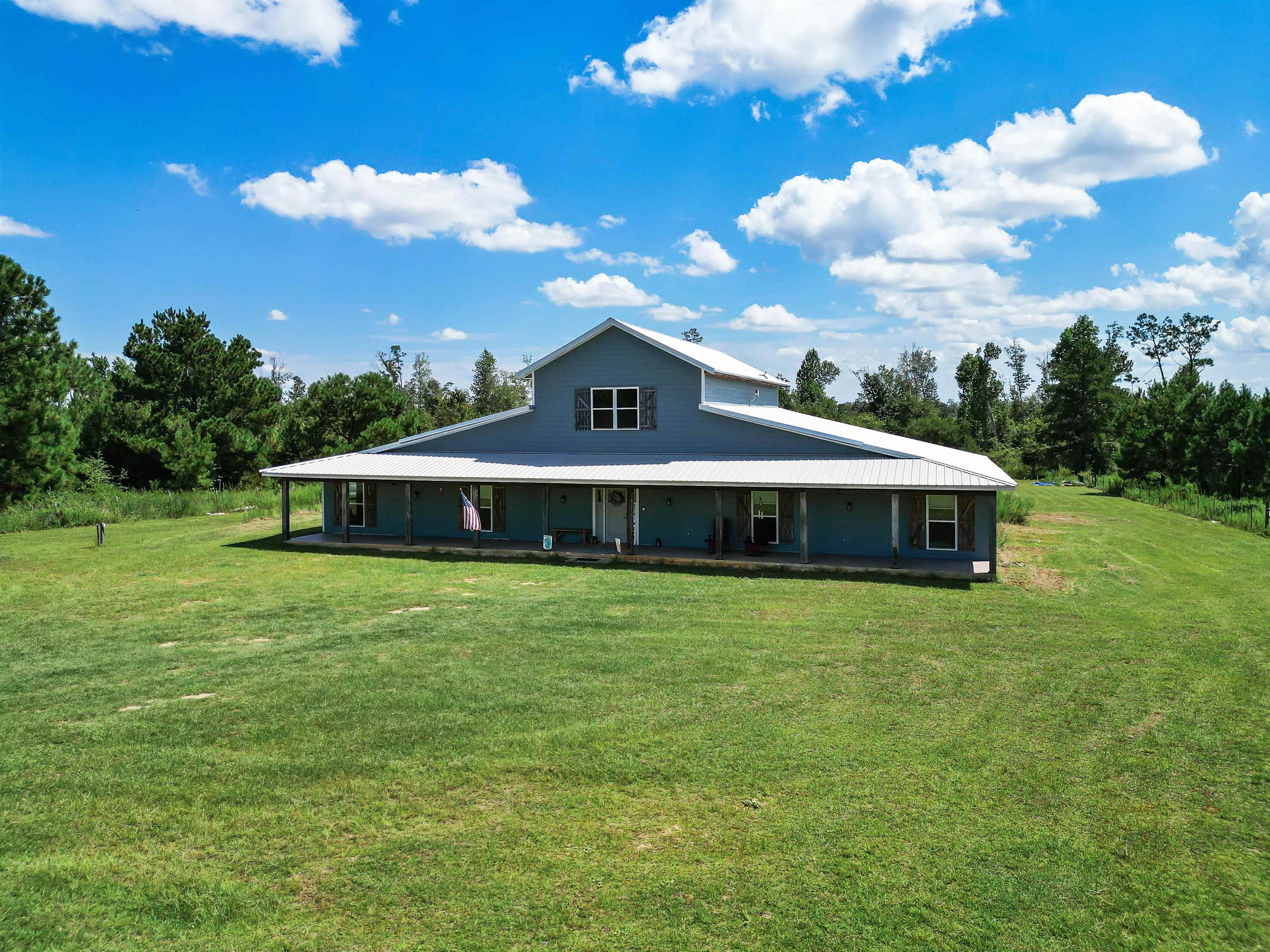 17991 County Road 287 Road,CLARKSVILLE,Florida 32430,5 Bedrooms Bedrooms,4 BathroomsBathrooms,Detached single family,17991 County Road 287 Road,363255