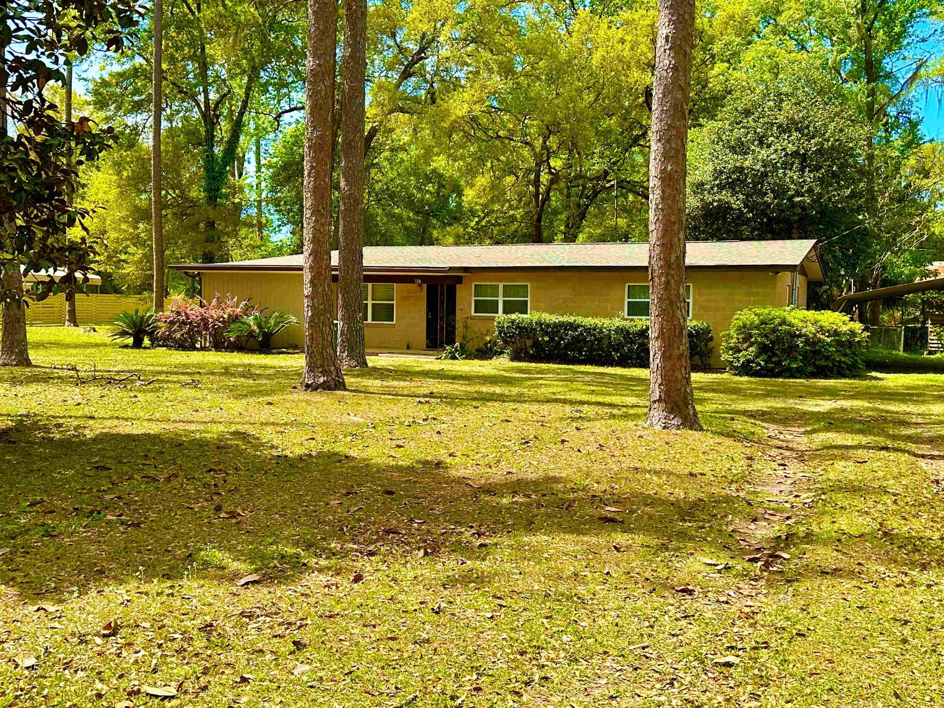 126 Oak Street,CRAWFORDVILLE,Florida 32327,3 Bedrooms Bedrooms,2 BathroomsBathrooms,Detached single family,126 Oak Street,368301