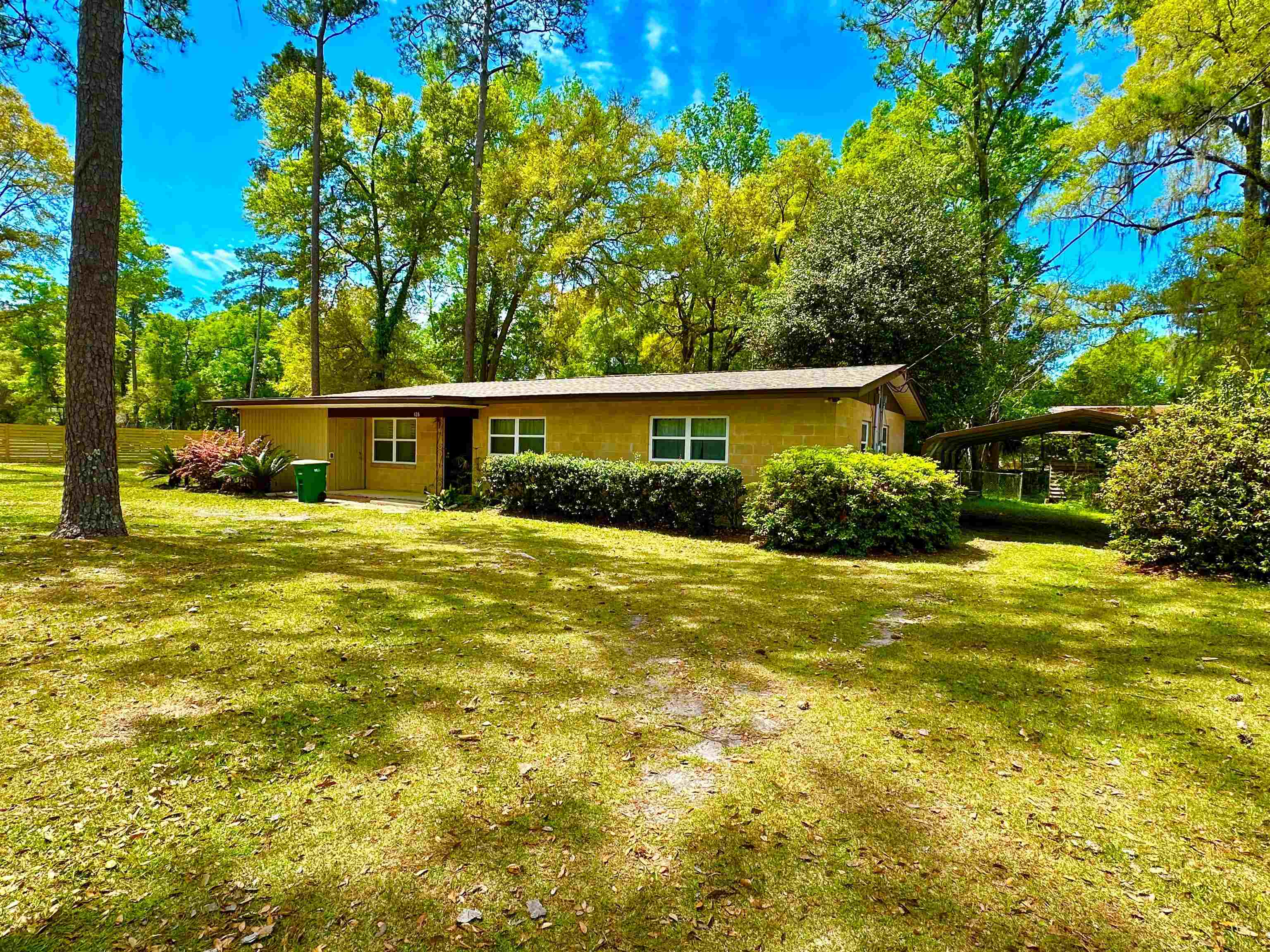 126 Oak Street,CRAWFORDVILLE,Florida 32327,3 Bedrooms Bedrooms,2 BathroomsBathrooms,Detached single family,126 Oak Street,368301