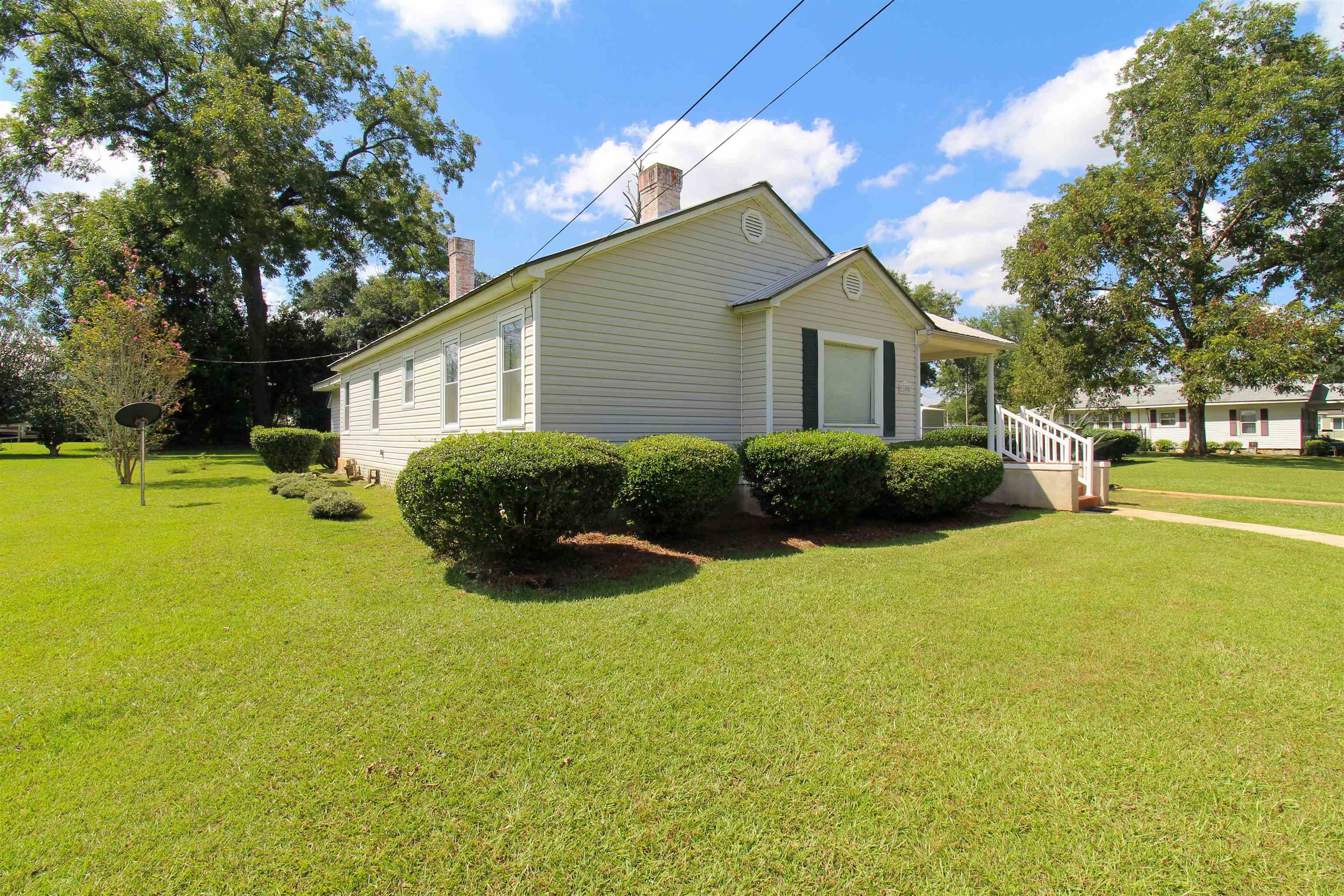 1105 W Franklin Street,QUINCY,Florida 32351,3 Bedrooms Bedrooms,2 BathroomsBathrooms,Detached single family,1105 W Franklin Street,363420