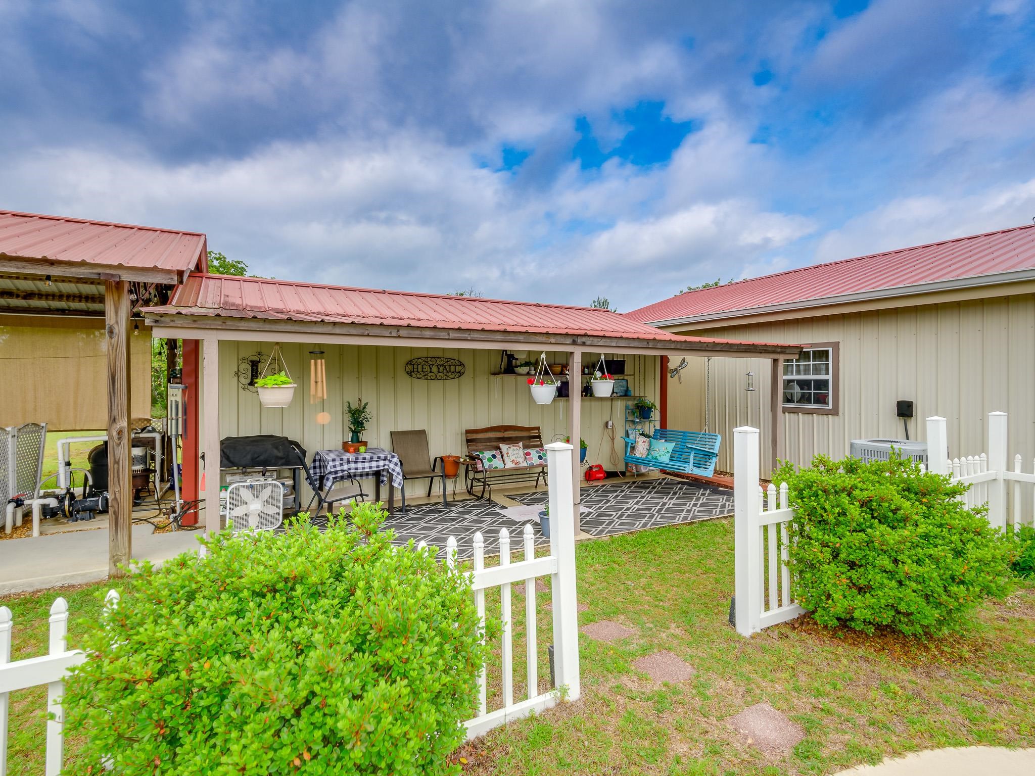 19747 NW Westerfield Road,ALTHA,Florida 32421,2 Bedrooms Bedrooms,2 BathroomsBathrooms,Detached single family,19747 NW Westerfield Road,367506