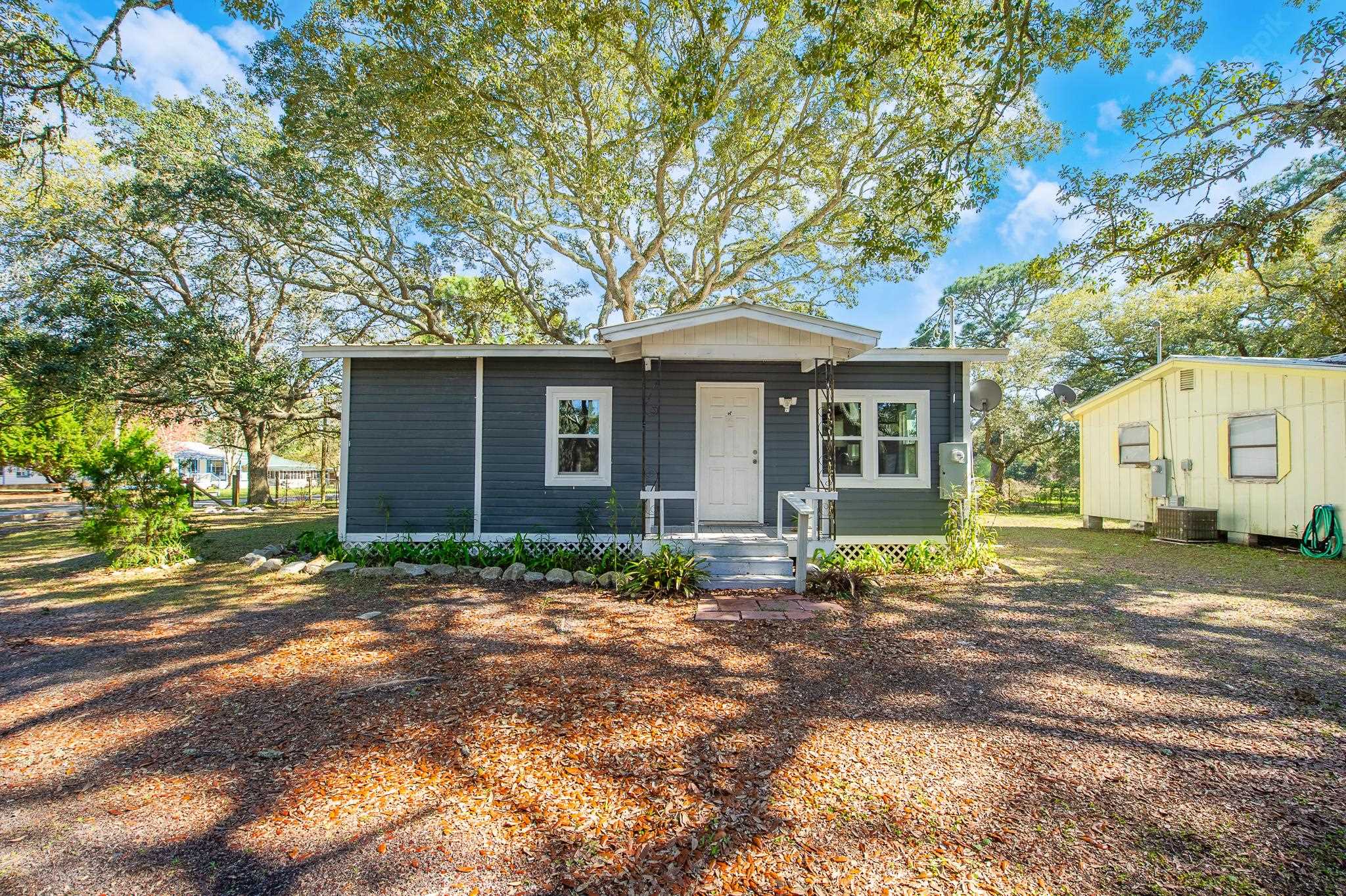 496 Avenue A,EAST POINT,Florida 32328,10 Bedrooms Bedrooms,4 BathroomsBathrooms,Detached single family,496 Avenue A,369893