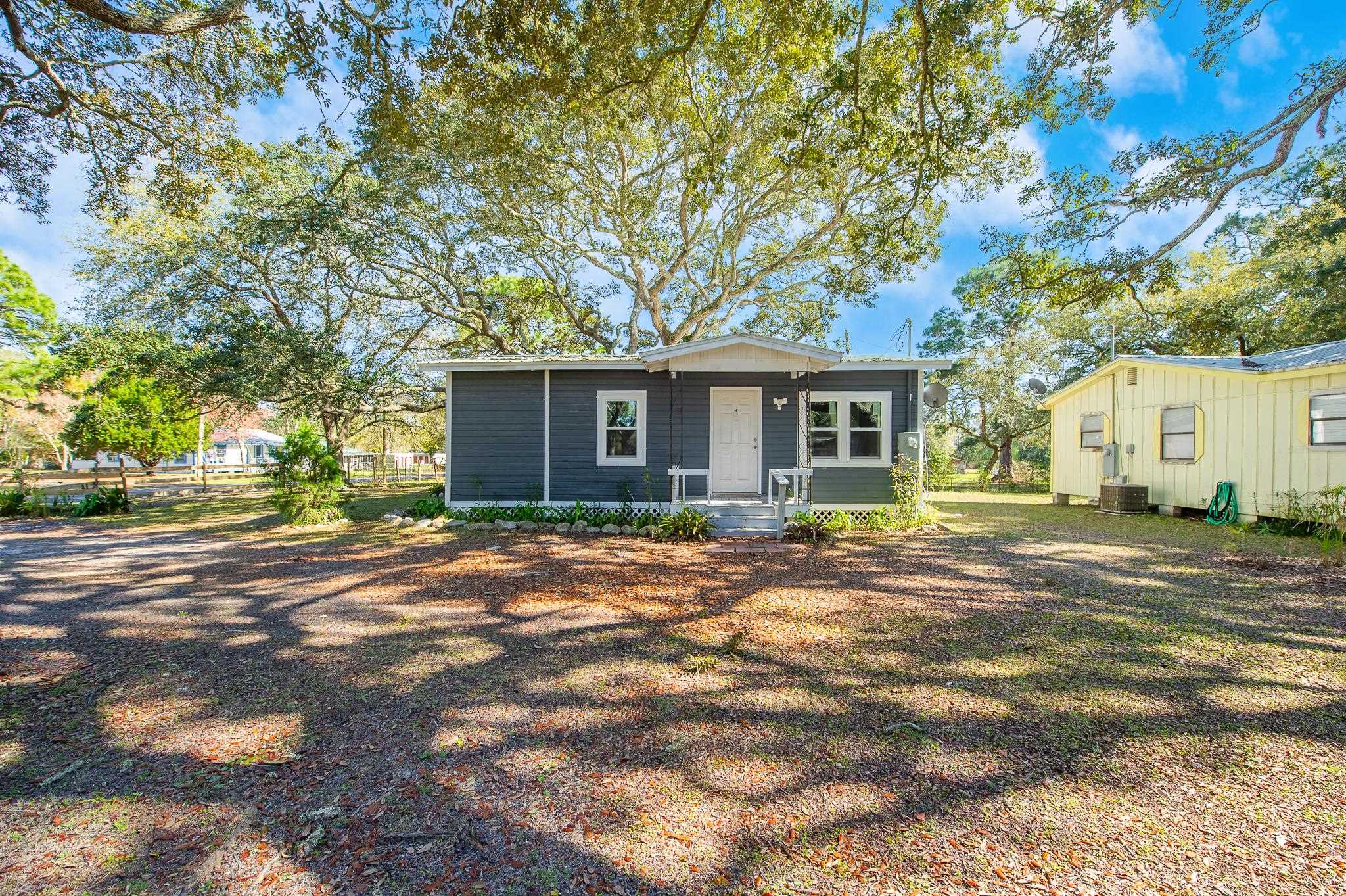 496 Avenue A,EAST POINT,Florida 32328,10 Bedrooms Bedrooms,4 BathroomsBathrooms,Detached single family,496 Avenue A,369893