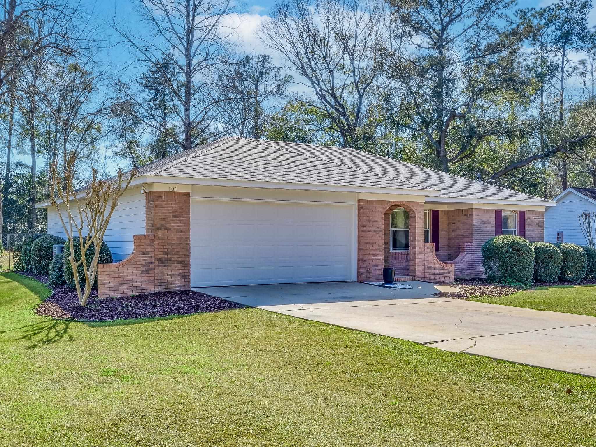 107 Shadow Oak Circle,CRAWFORDVILLE,Florida 32327,3 Bedrooms Bedrooms,2 BathroomsBathrooms,Detached single family,107 Shadow Oak Circle,368948