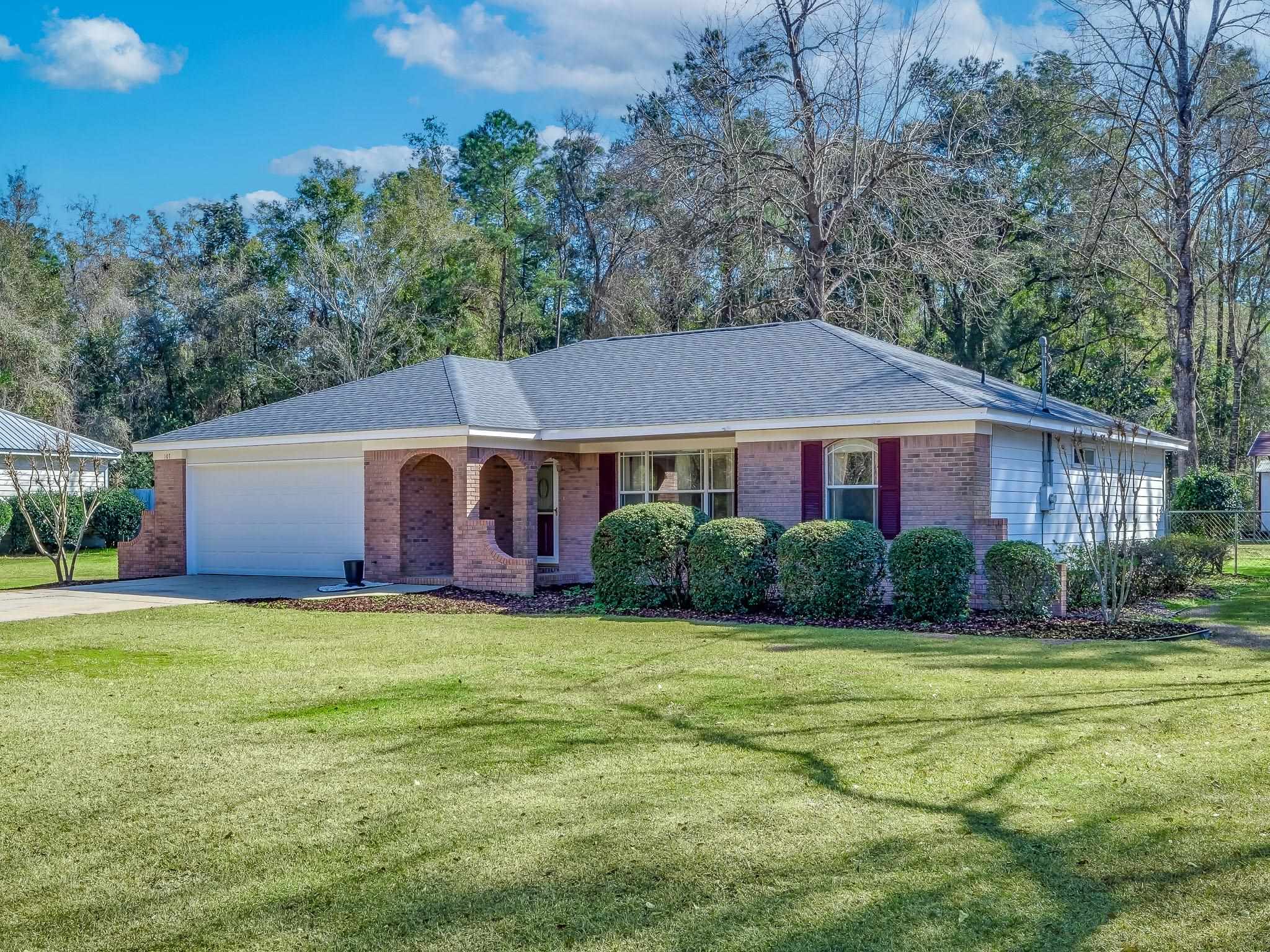 107 Shadow Oak Circle,CRAWFORDVILLE,Florida 32327,3 Bedrooms Bedrooms,2 BathroomsBathrooms,Detached single family,107 Shadow Oak Circle,368948