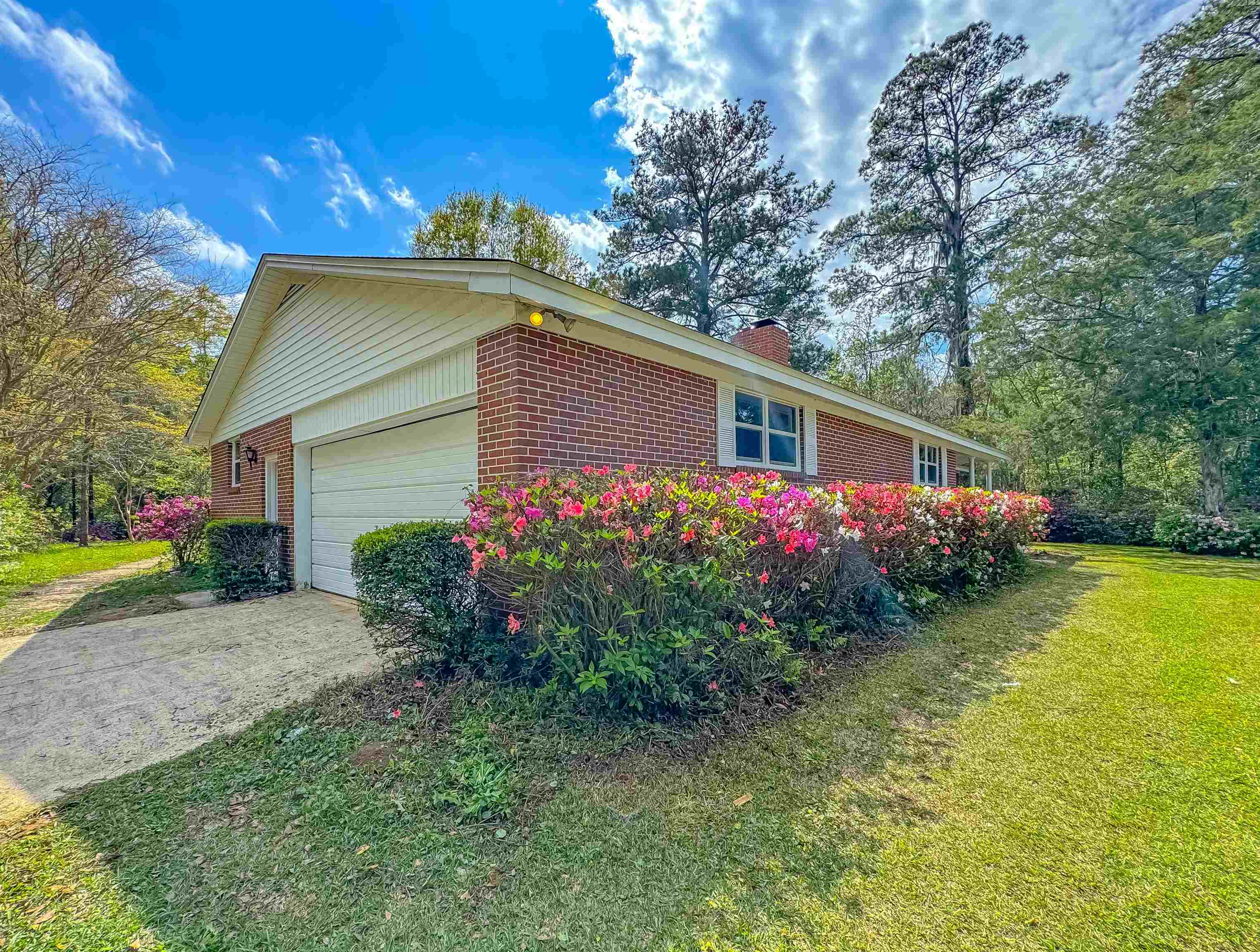 2519 Hartsfield Road,TALLAHASSEE,Florida 32303,4 Bedrooms Bedrooms,2 BathroomsBathrooms,Detached single family,2519 Hartsfield Road,369896