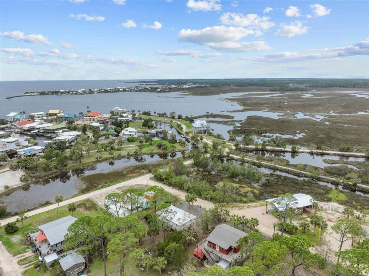 239 Tern Road,PERRY,Florida 32348,2 Bedrooms Bedrooms,1 BathroomBathrooms,Detached single family,239 Tern Road,369897