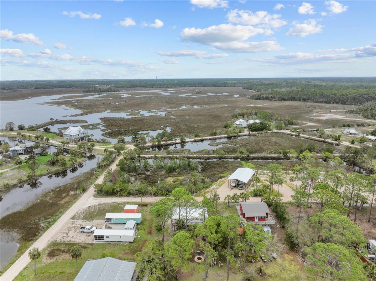 239 Tern Road,PERRY,Florida 32348,2 Bedrooms Bedrooms,1 BathroomBathrooms,Detached single family,239 Tern Road,369897