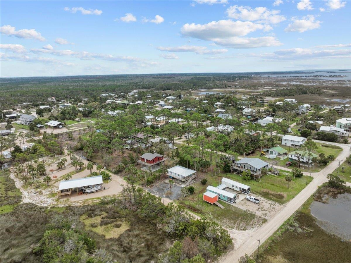 239 Tern Road,PERRY,Florida 32348,2 Bedrooms Bedrooms,1 BathroomBathrooms,Detached single family,239 Tern Road,369897