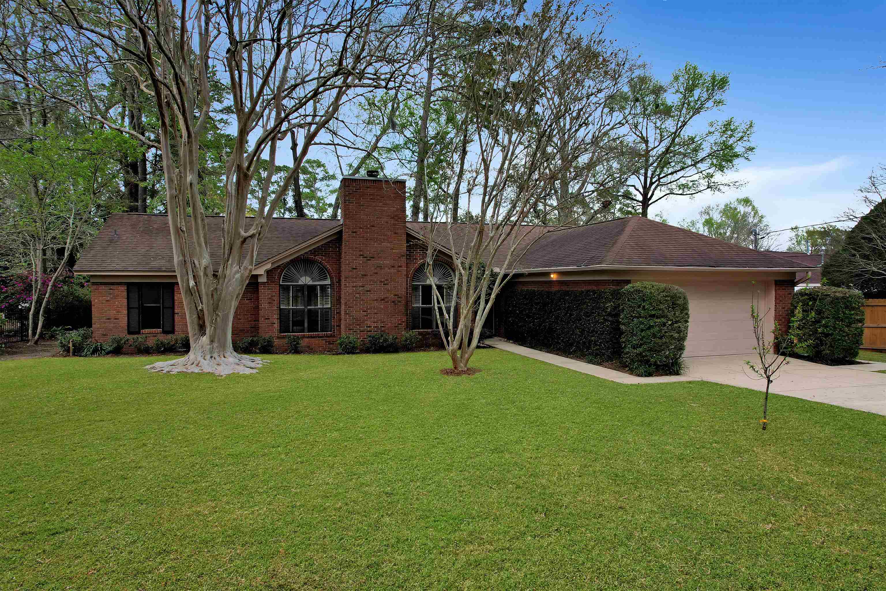 892 Stone House Road,TALLAHASSEE,Florida 32301,3 Bedrooms Bedrooms,2 BathroomsBathrooms,Detached single family,892 Stone House Road,369429