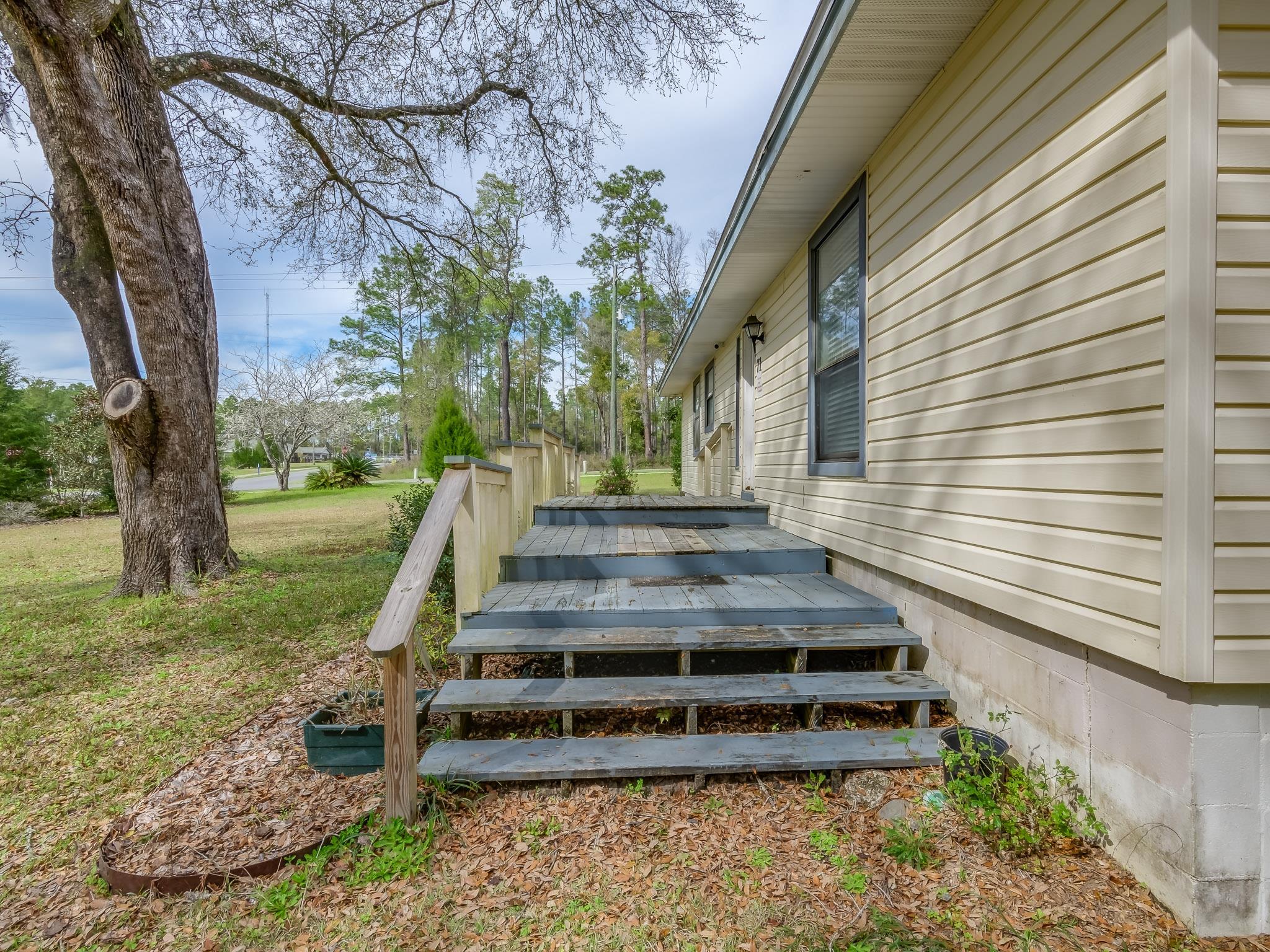 71 Oak Street,CRAWFORDVILLE,Florida 32327,3 Bedrooms Bedrooms,2 BathroomsBathrooms,Detached single family,71 Oak Street,369438