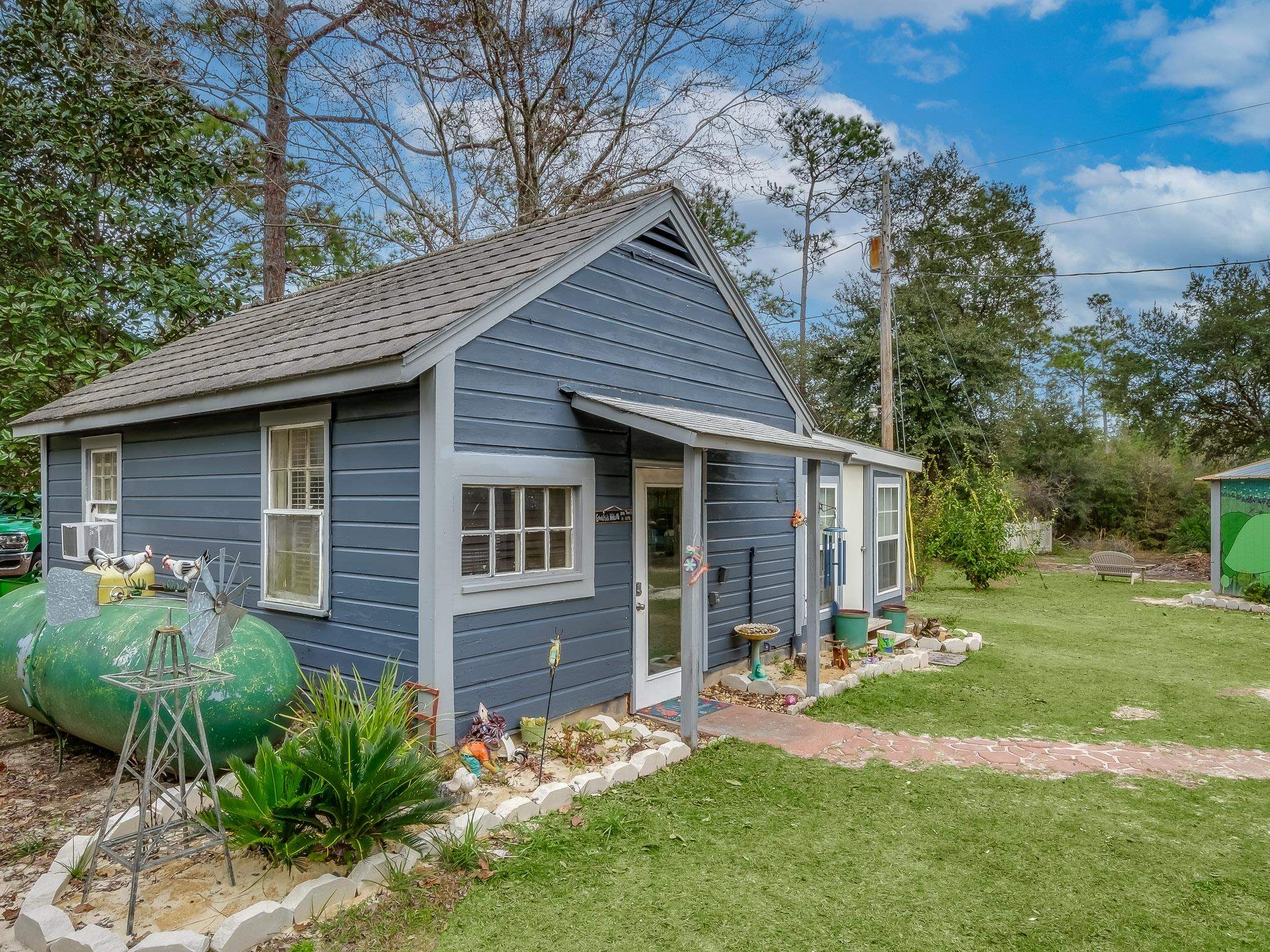 72 Mills Circle,CRAWFORDVILLE,Florida 32327,4 Bedrooms Bedrooms,3 BathroomsBathrooms,Detached single family,72 Mills Circle,367627