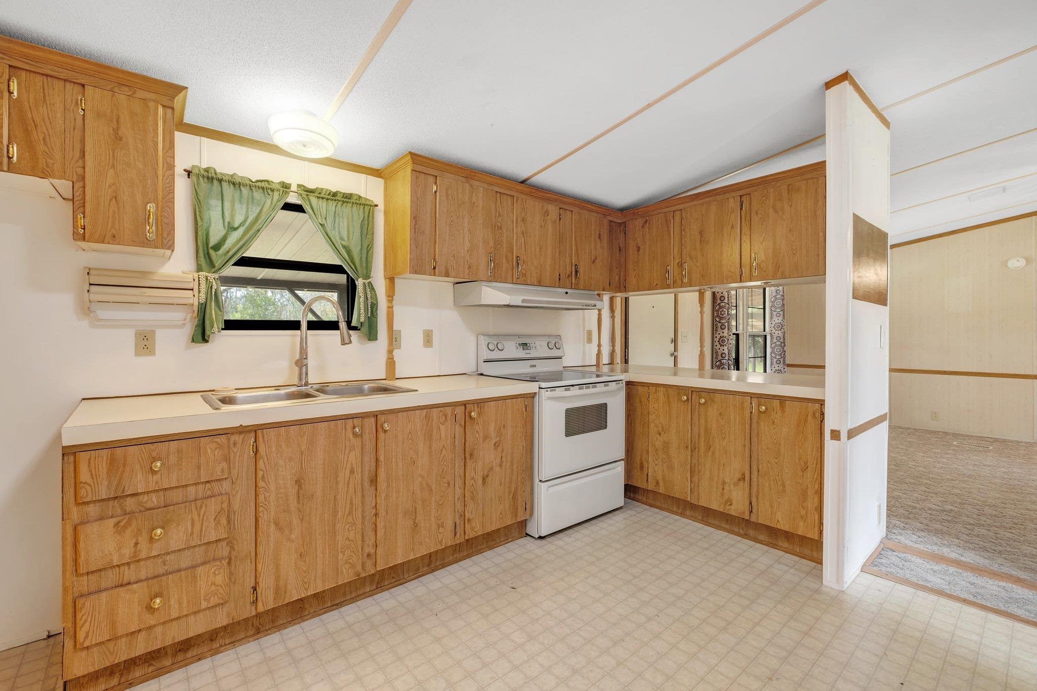 6929 Singletary Street,Grand Ridge,Florida 32442,3 Bedrooms Bedrooms,2 BathroomsBathrooms,Manuf/mobile home,6929 Singletary Street,369479