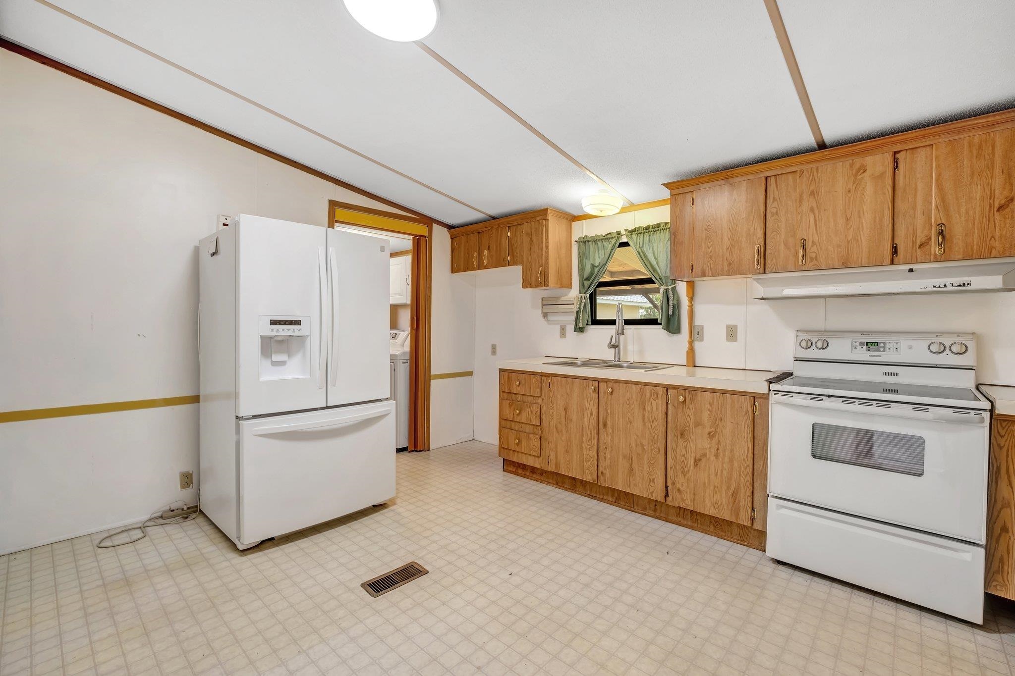 6929 Singletary Street,Grand Ridge,Florida 32442,3 Bedrooms Bedrooms,2 BathroomsBathrooms,Manuf/mobile home,6929 Singletary Street,369479