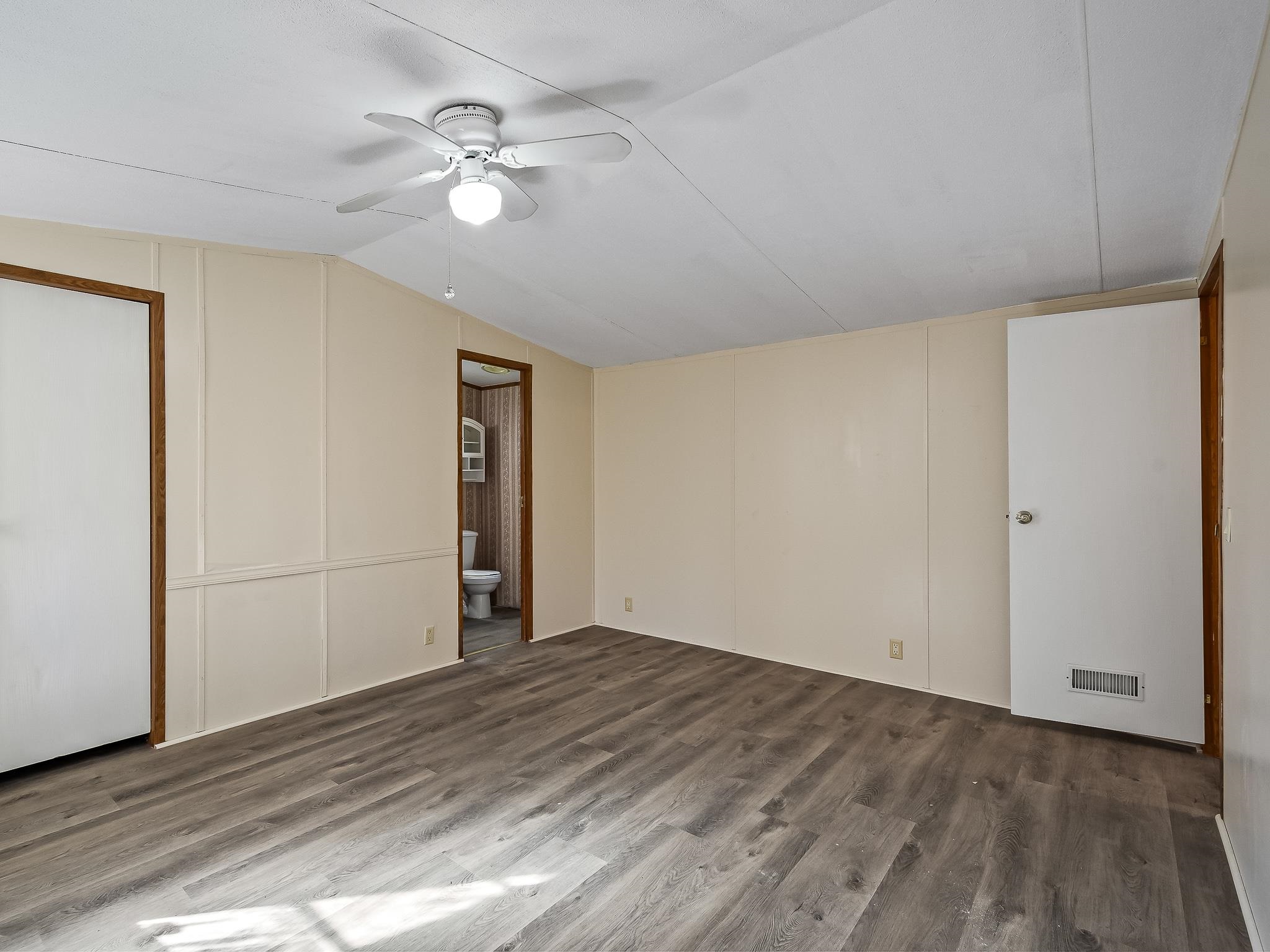 5070 Box Wood Lane,TALLAHASSEE,Florida 32303,2 Bedrooms Bedrooms,3 BathroomsBathrooms,Manuf/mobile home,5070 Box Wood Lane,366413
