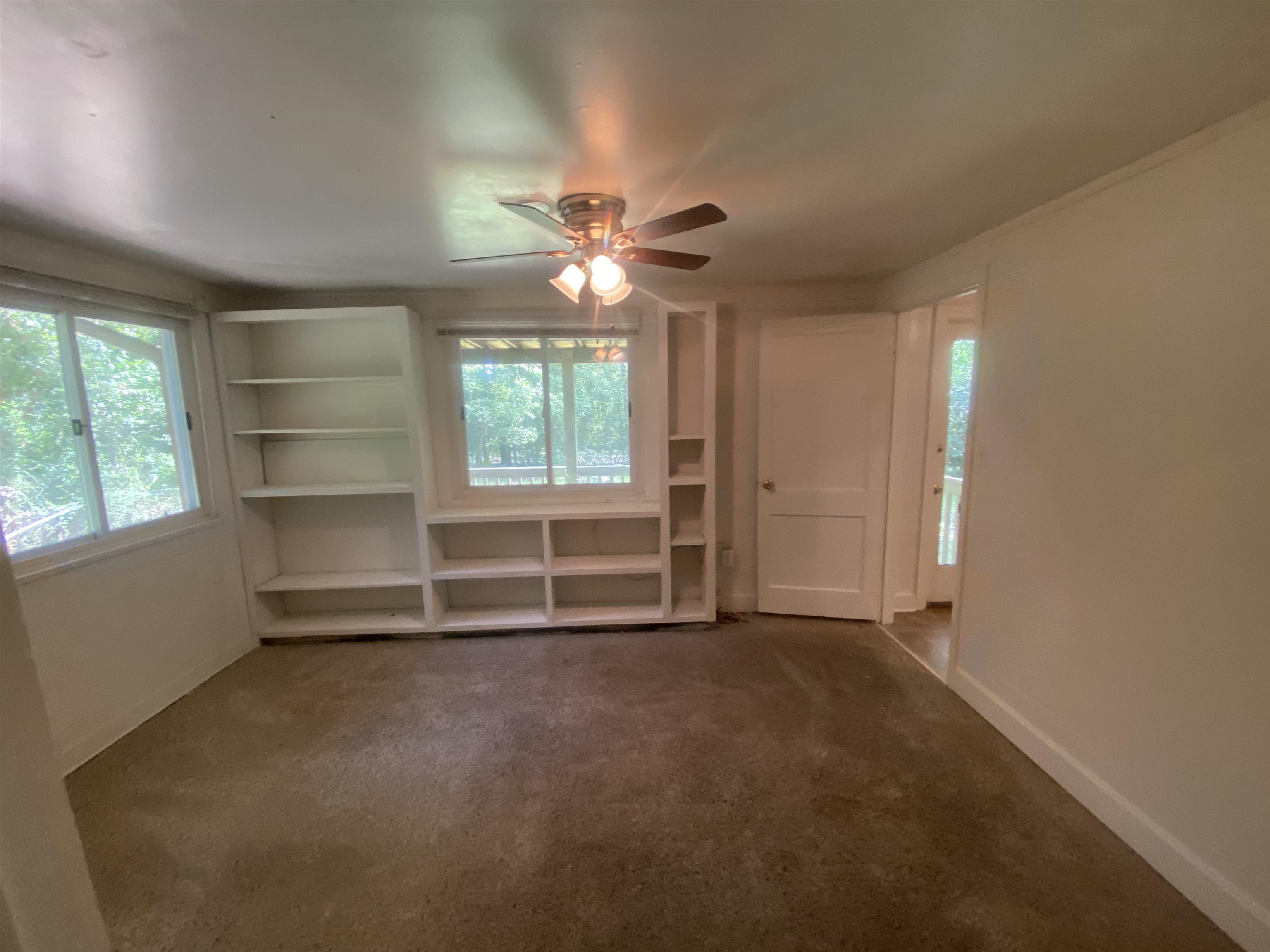 221 WESTRIDGE Drive,TALLAHASSEE,Florida 32304,4 Bedrooms Bedrooms,2 BathroomsBathrooms,Detached single family,221 WESTRIDGE Drive,369485