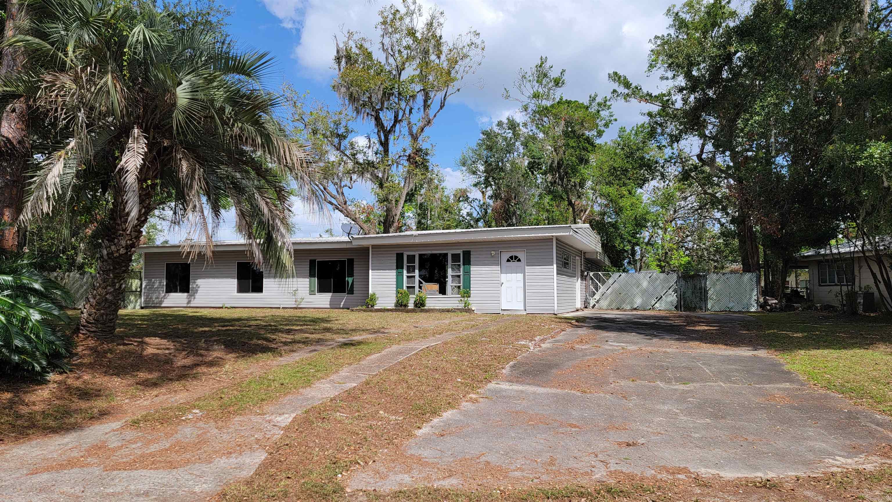 900 E Julia Street,PERRY,Florida 32347,2 Bedrooms Bedrooms,1 BathroomBathrooms,Detached single family,900 E Julia Street,364319