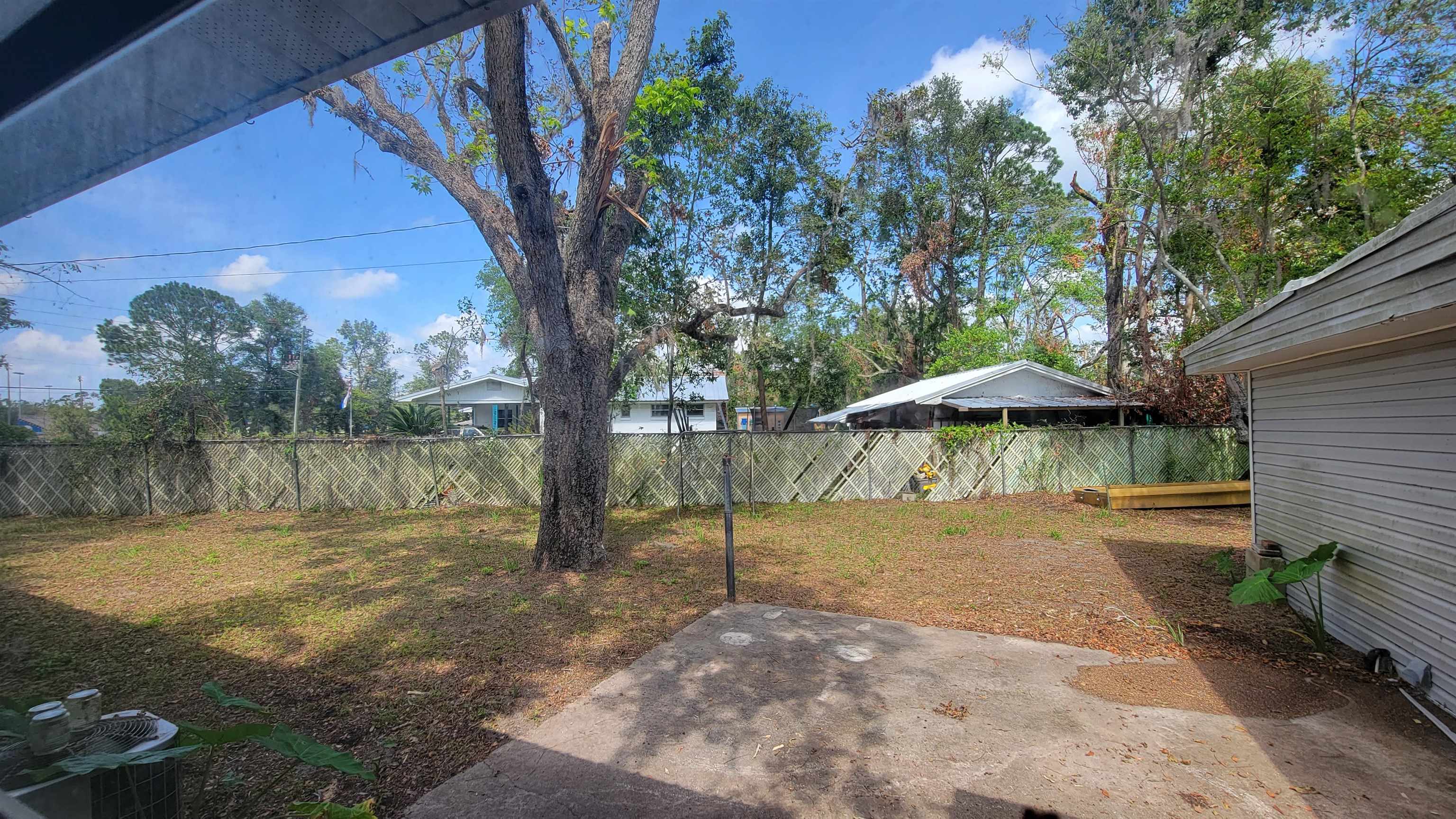 900 E Julia Street,PERRY,Florida 32347,2 Bedrooms Bedrooms,1 BathroomBathrooms,Detached single family,900 E Julia Street,364319