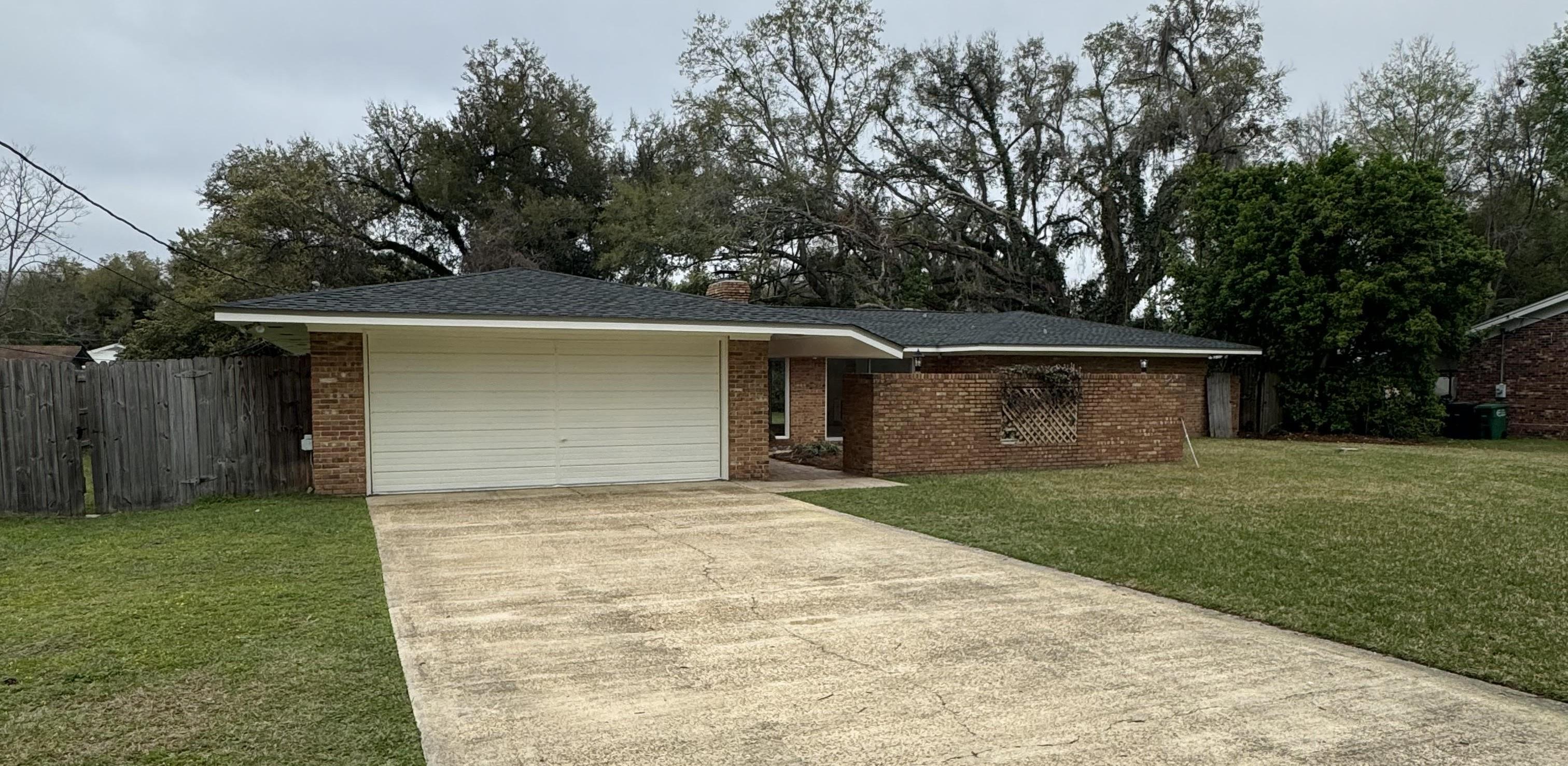 1932 Shady Oaks Drive,TALLAHASSEE,Florida 32303,3 Bedrooms Bedrooms,3 BathroomsBathrooms,Detached single family,1932 Shady Oaks Drive,369036