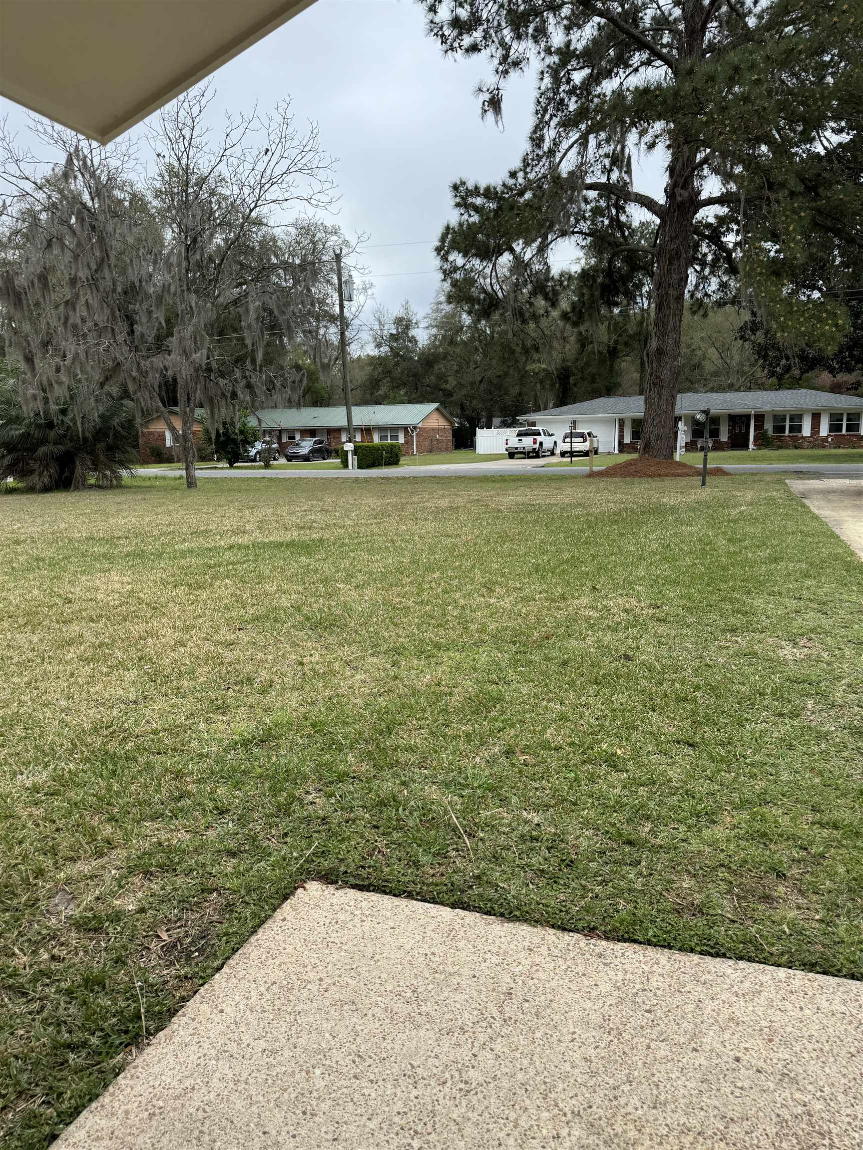 1932 Shady Oaks Drive,TALLAHASSEE,Florida 32303,3 Bedrooms Bedrooms,3 BathroomsBathrooms,Detached single family,1932 Shady Oaks Drive,369036