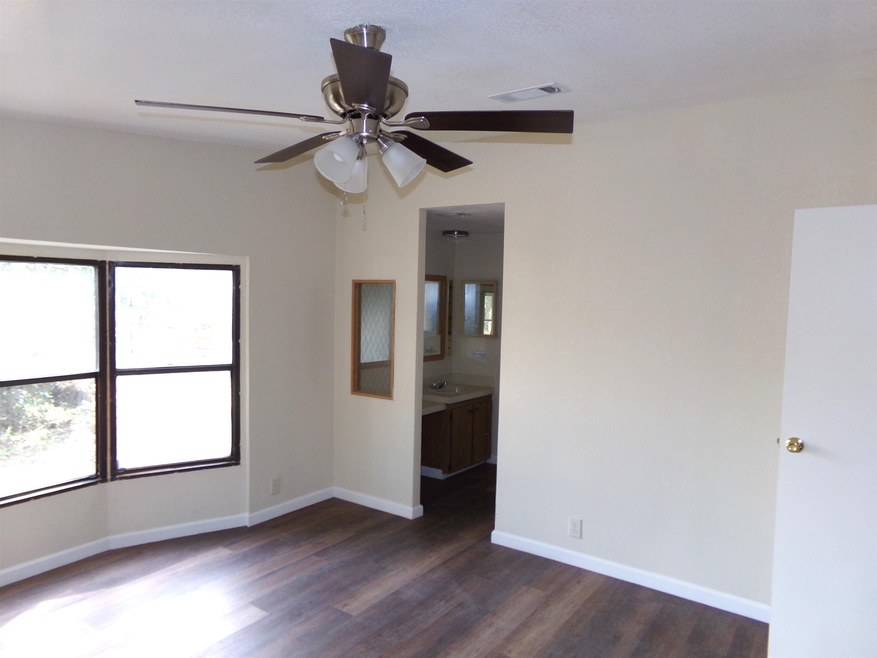 10987 NW Faircloth Road,BRISTOL,Florida 32321,3 Bedrooms Bedrooms,2 BathroomsBathrooms,Manuf/mobile home,10987 NW Faircloth Road,367735