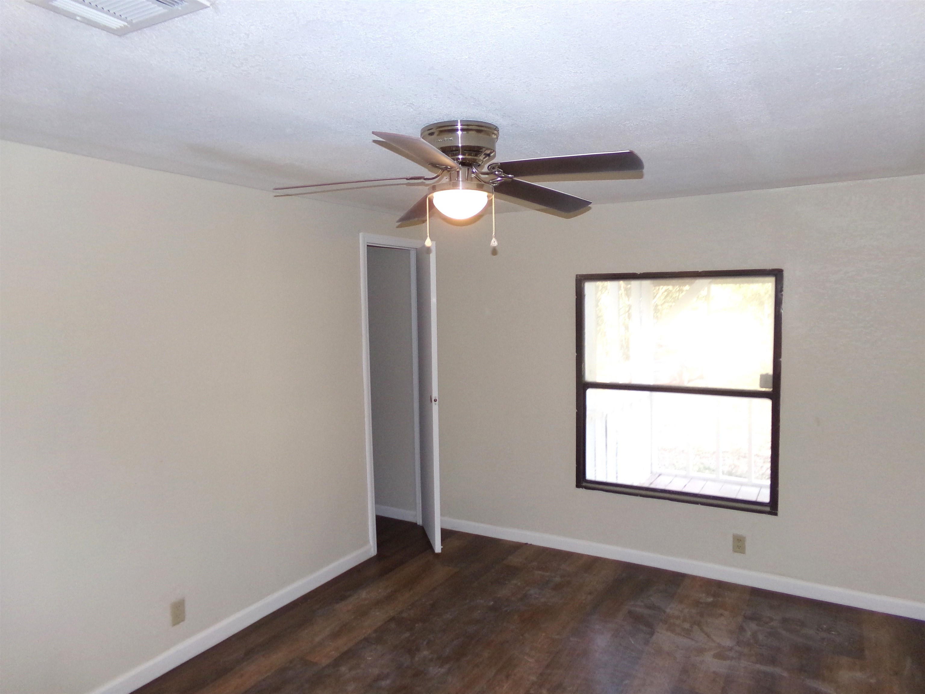 10987 NW Faircloth Road,BRISTOL,Florida 32321,3 Bedrooms Bedrooms,2 BathroomsBathrooms,Manuf/mobile home,10987 NW Faircloth Road,367735