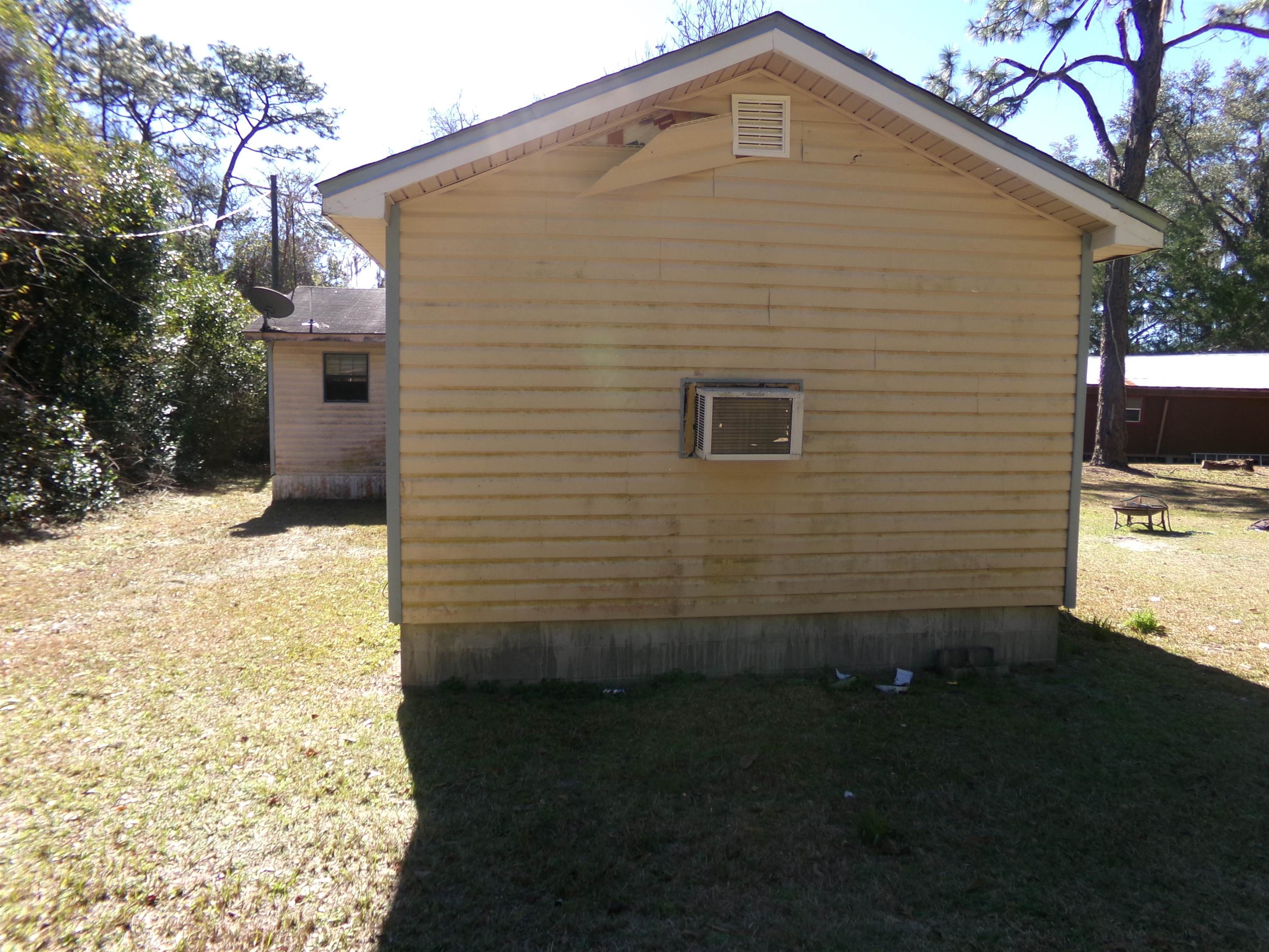 204 Cooperwood Road,CRAWFORDVILLE,Florida 32327-0000,3 Bedrooms Bedrooms,1 BathroomBathrooms,Detached single family,204 Cooperwood Road,367744