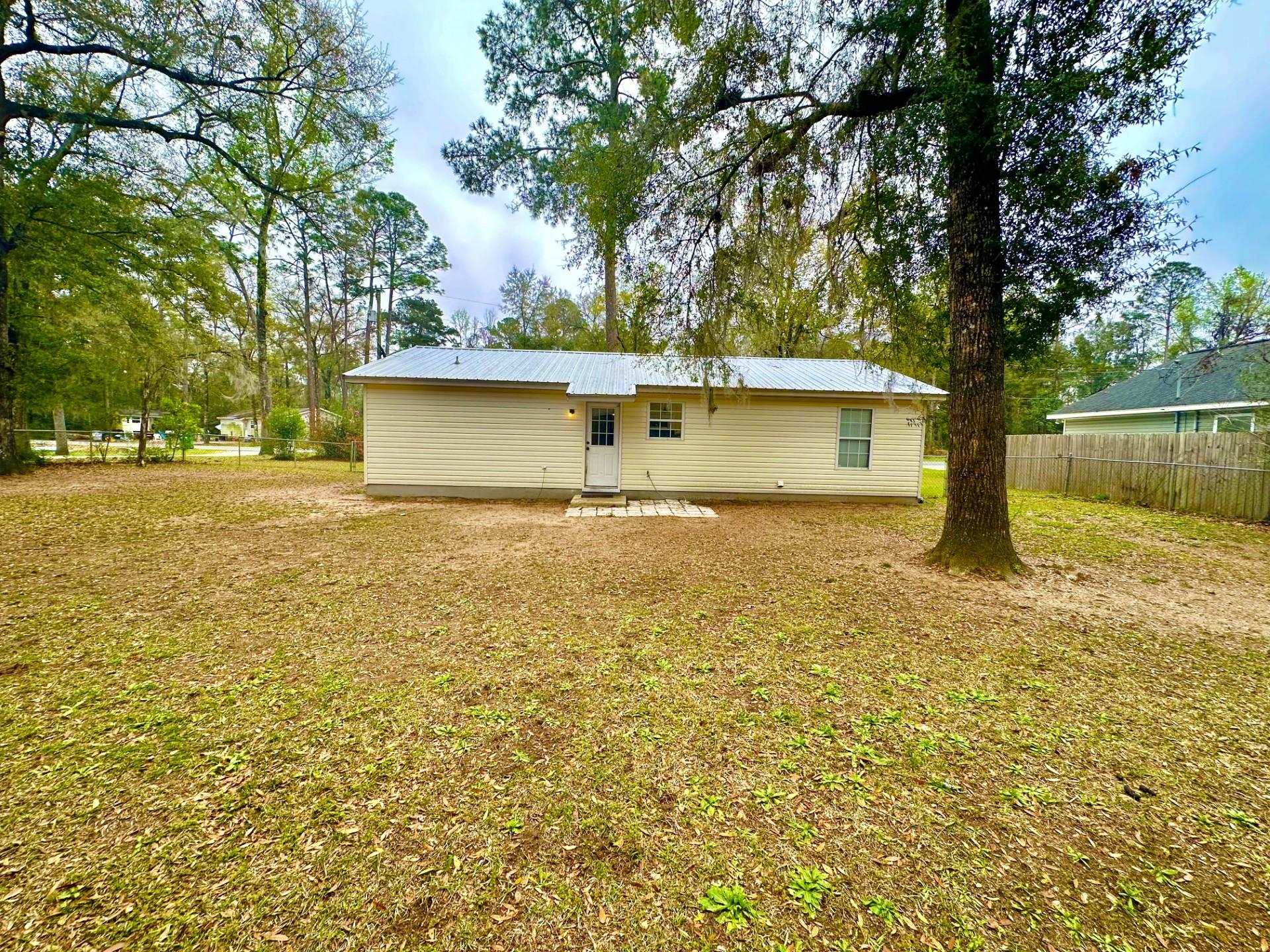 10 Arapaho Trail,CRAWFORDVILLE,Florida 32327,3 Bedrooms Bedrooms,2 BathroomsBathrooms,Detached single family,10 Arapaho Trail,369501