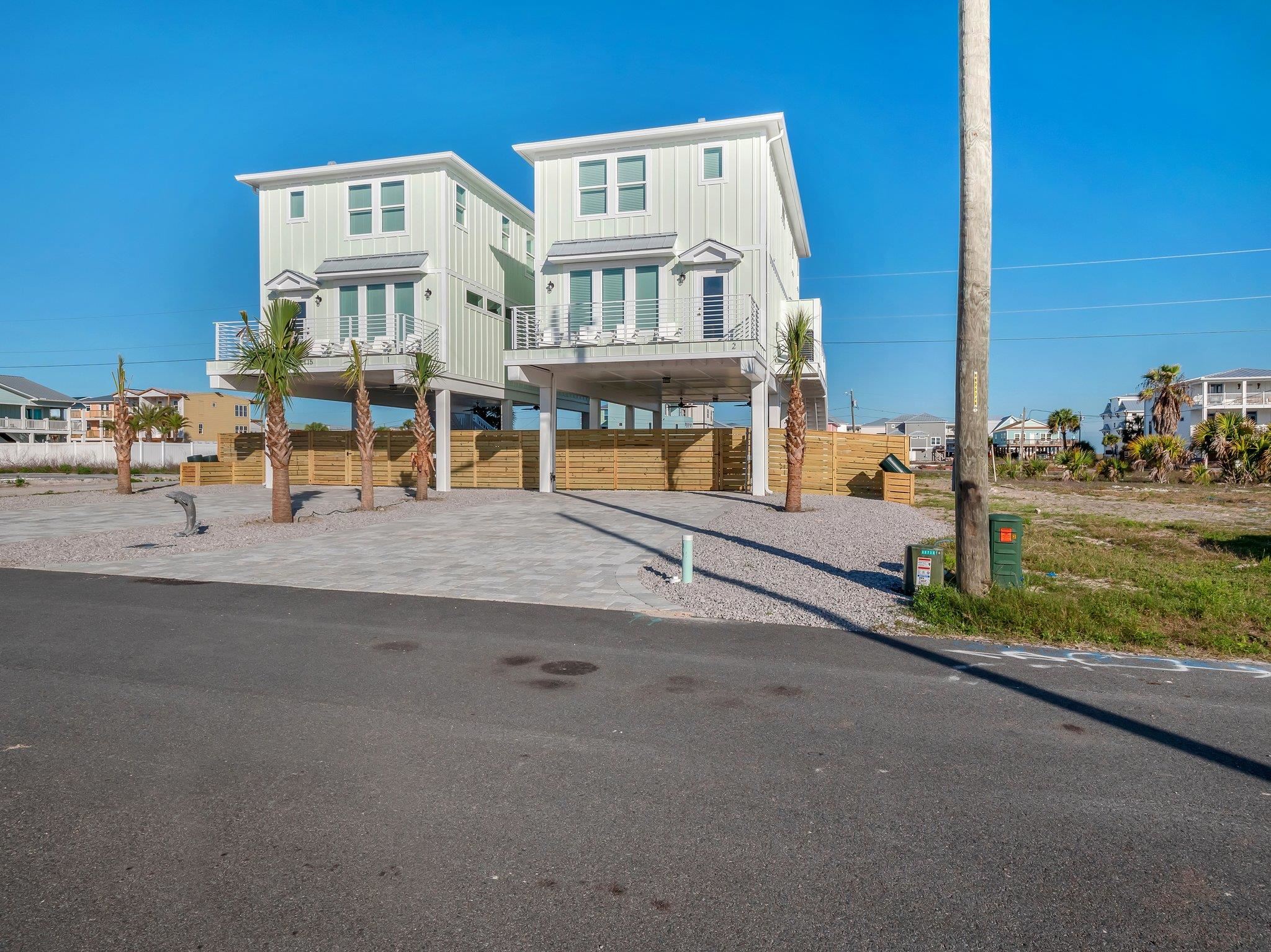 115 42nd Street,MEXICO BEACH,Florida 32410,8 Bedrooms Bedrooms,6 BathroomsBathrooms,Detached single family,115 42nd Street,366547