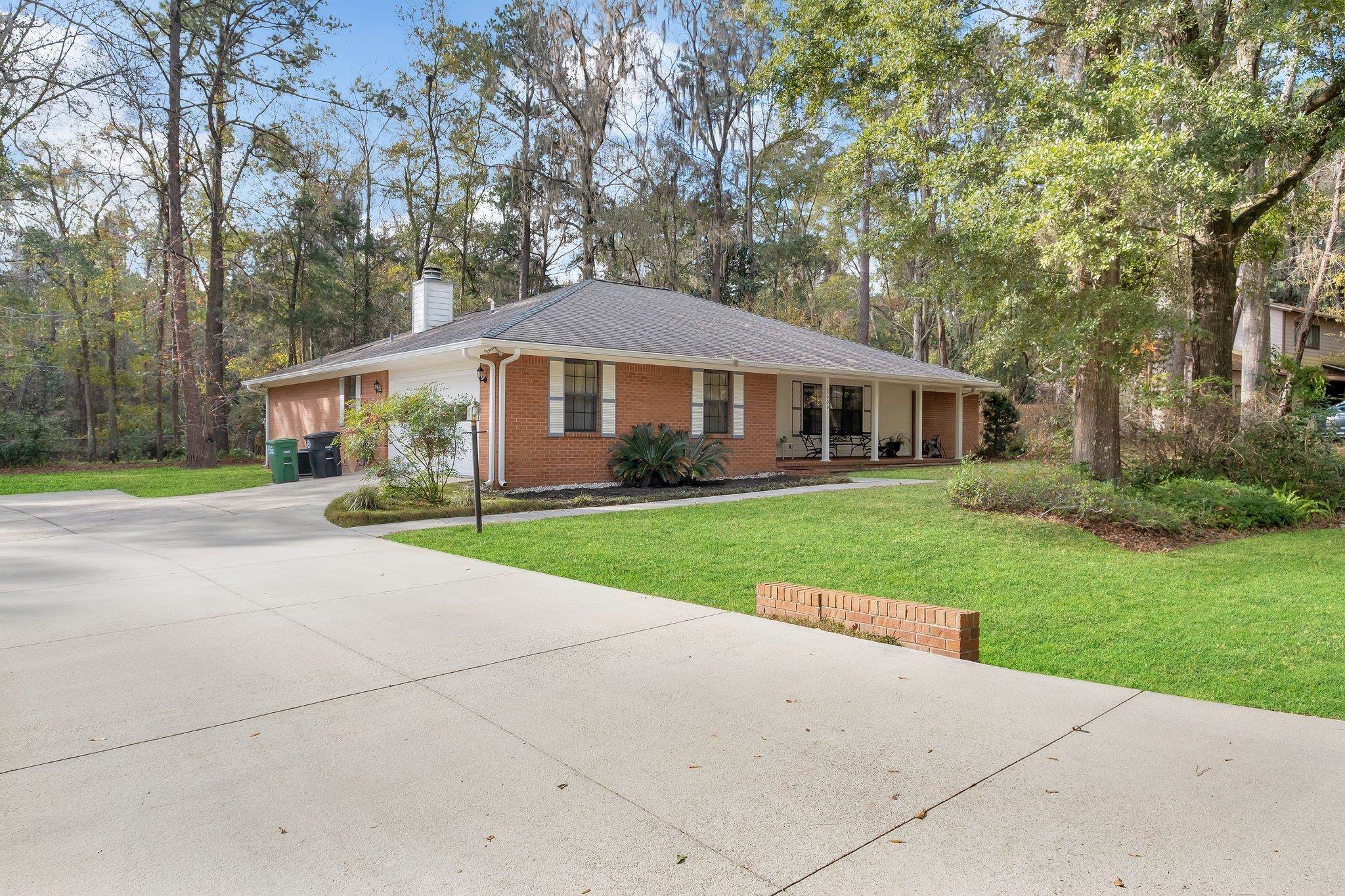 2609 Neuchatel Drive,TALLAHASSEE,Florida 32303,3 Bedrooms Bedrooms,2 BathroomsBathrooms,Detached single family,2609 Neuchatel Drive,369508