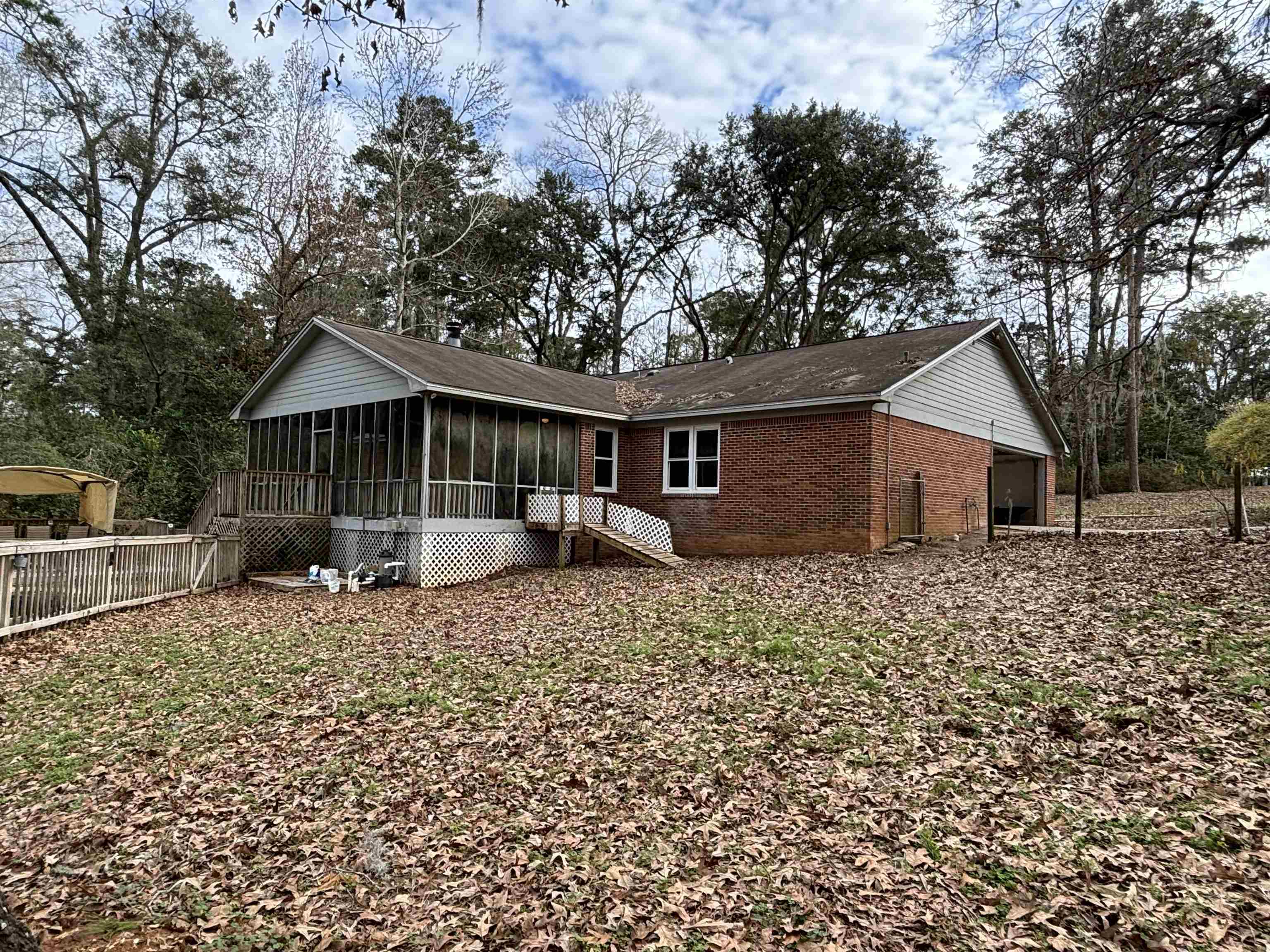 7040 Buck Lake Road,TALLAHASSEE,Florida 32317,3 Bedrooms Bedrooms,2 BathroomsBathrooms,Detached single family,7040 Buck Lake Road,367837