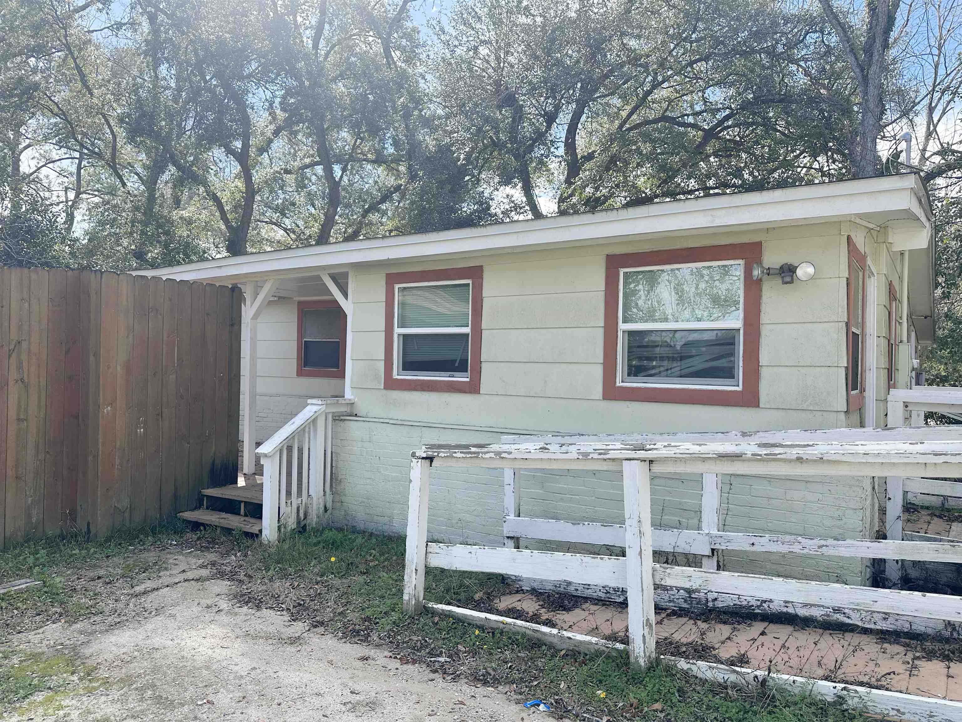 182 Carver Avenue,HAVANA,Florida 32333,5 Bedrooms Bedrooms,2 BathroomsBathrooms,Detached single family,182 Carver Avenue,368528